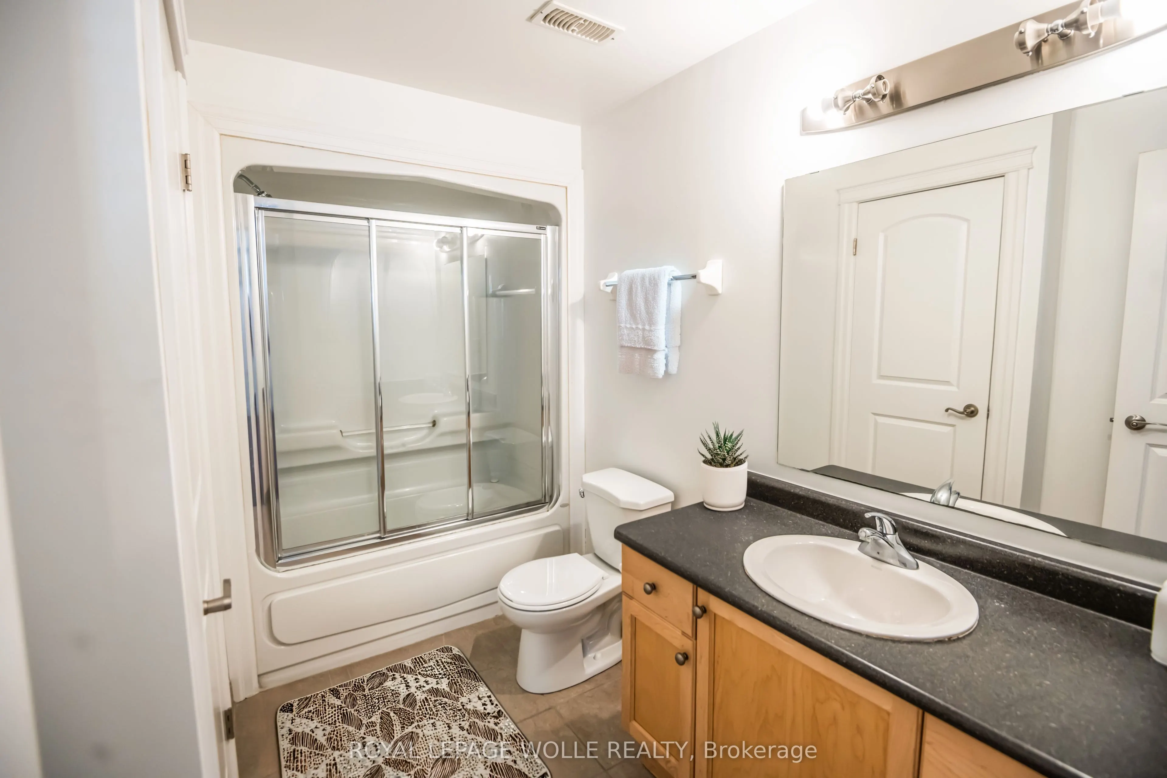 555 King Street E, #109