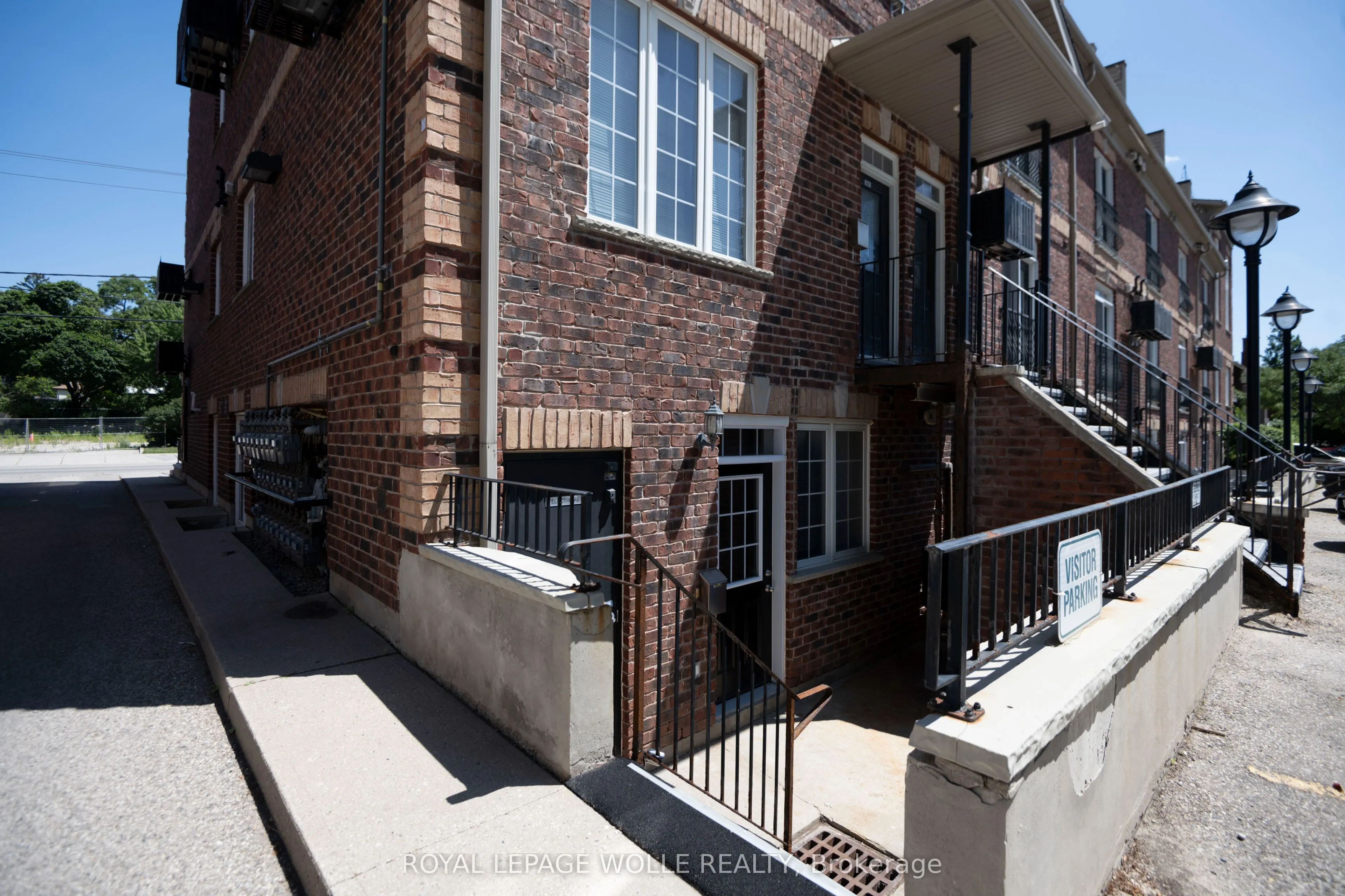555 King Street E, #109