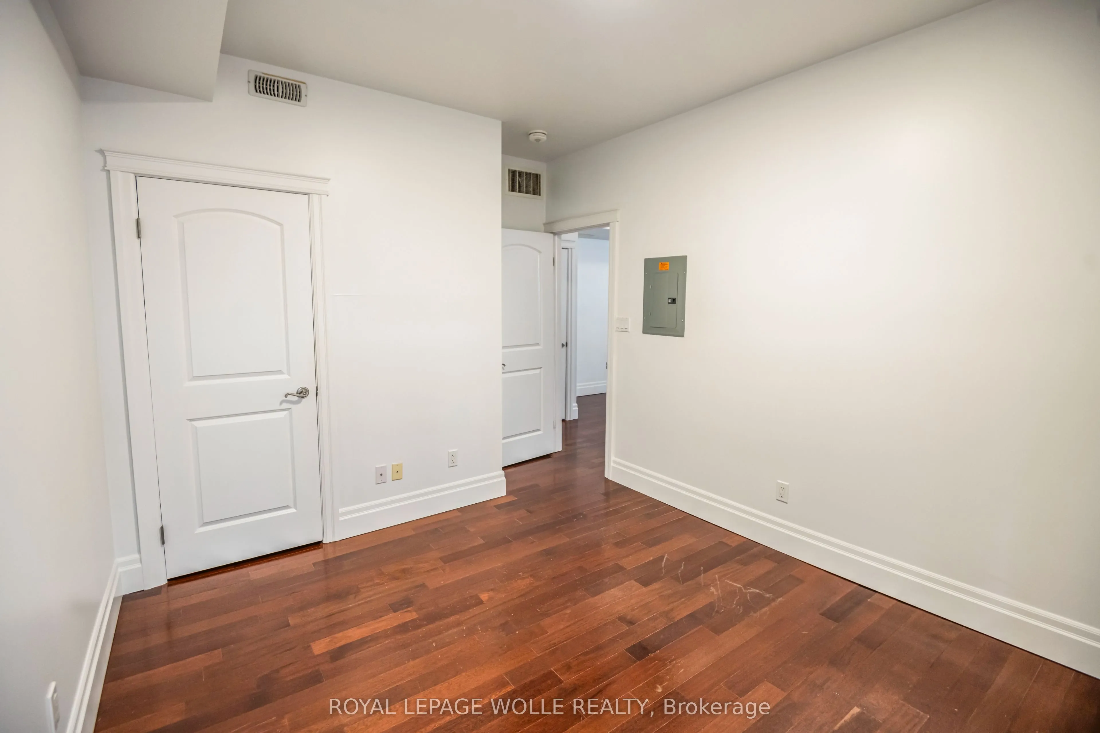 555 King Street E, #109