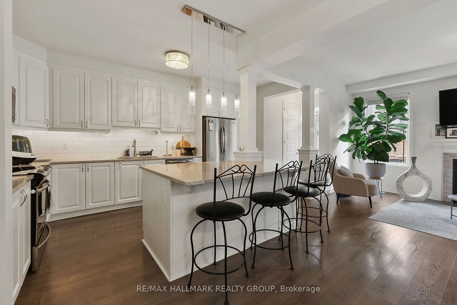 995 Shimmerton Circle