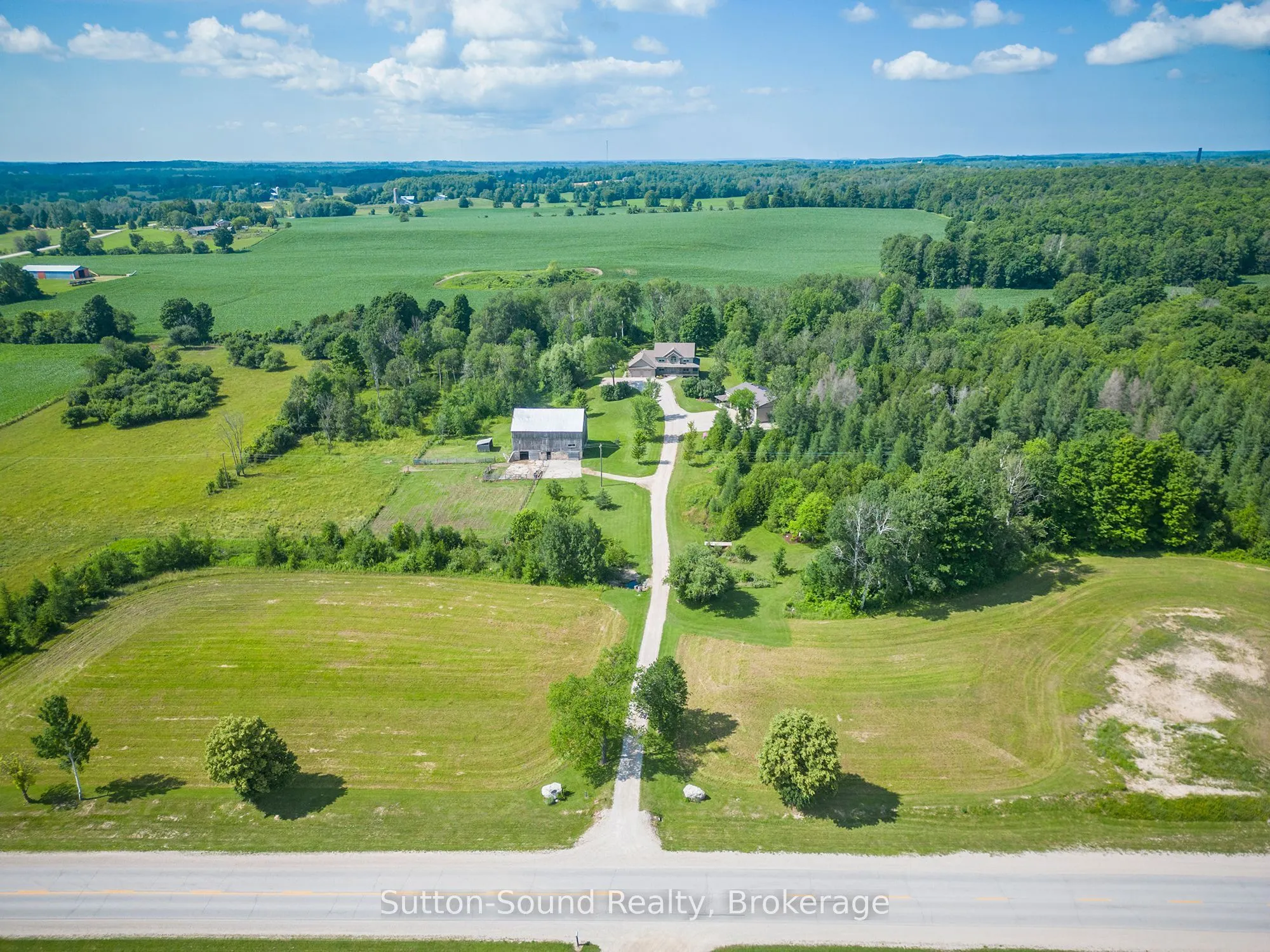 802677 Grey 40 Road