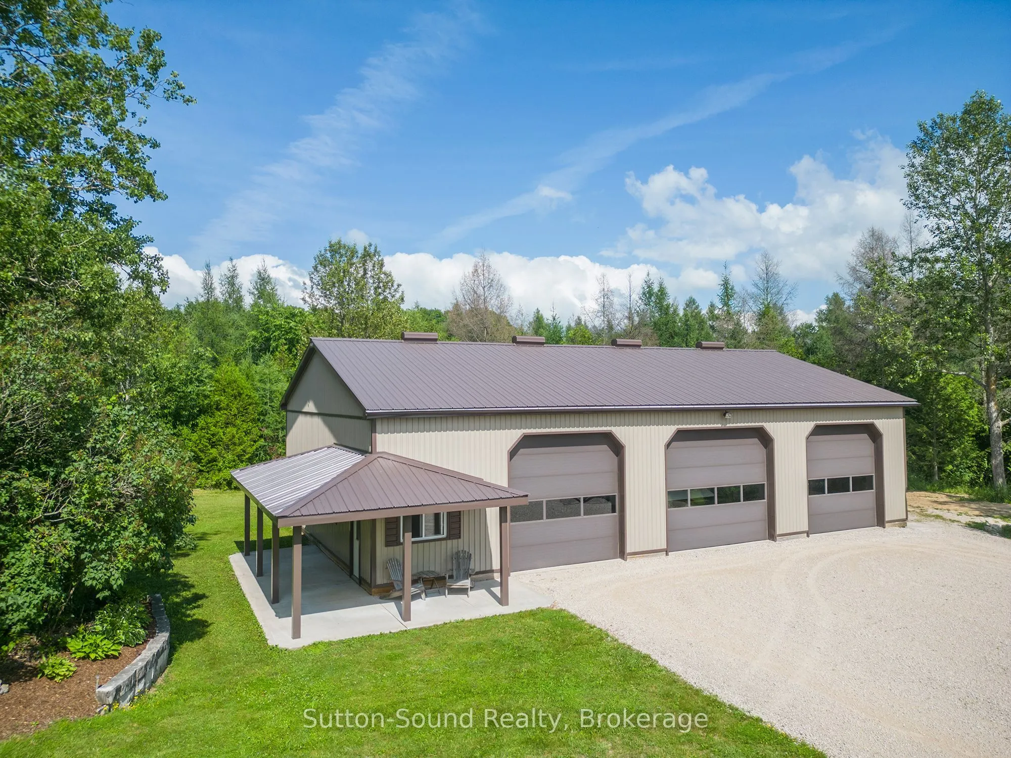 802677 Grey 40 Road