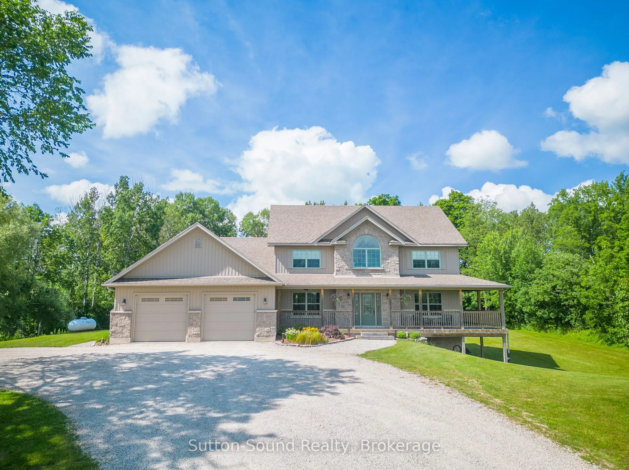 802677 Grey 40 Road