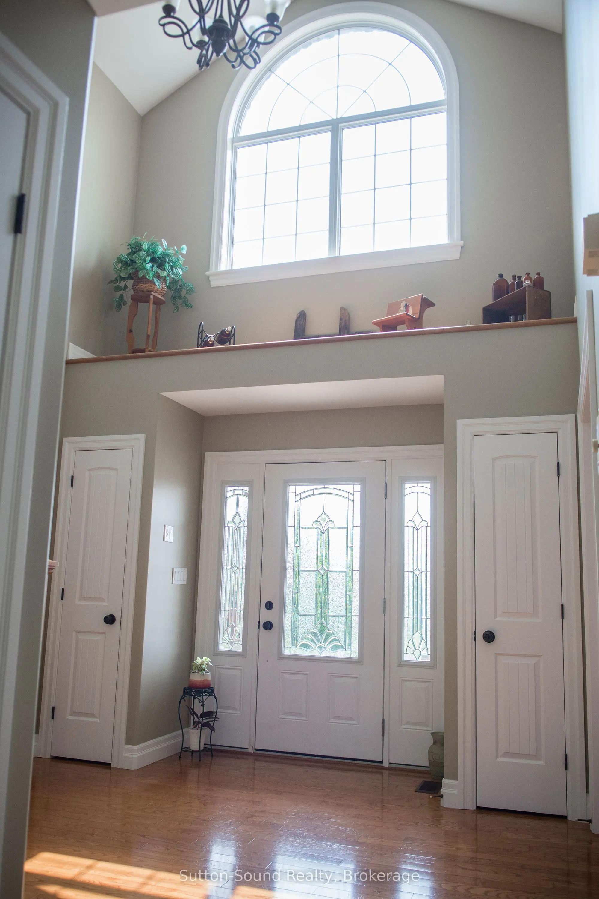 802677 Grey 40 Road