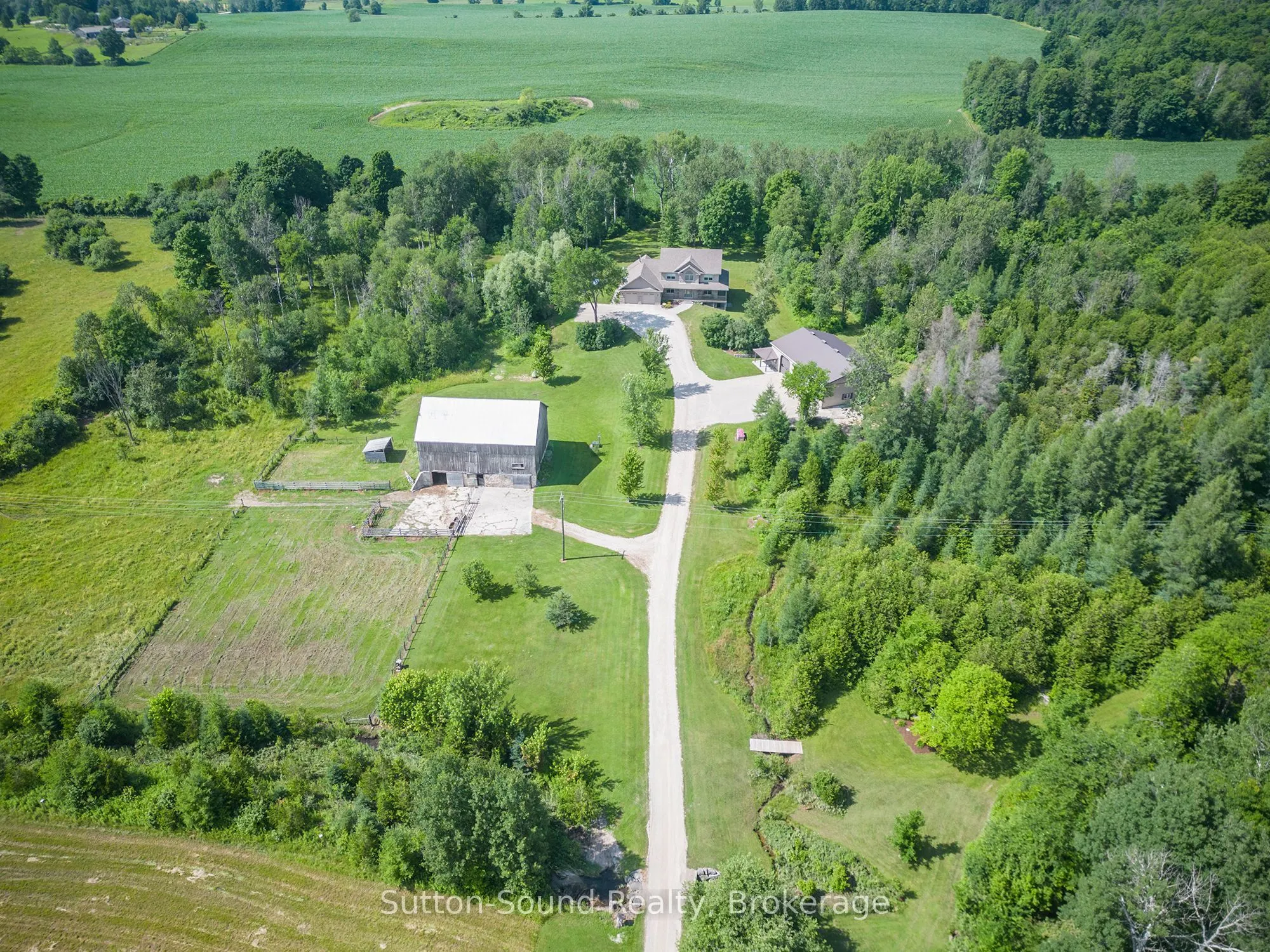 802677 Grey 40 Road