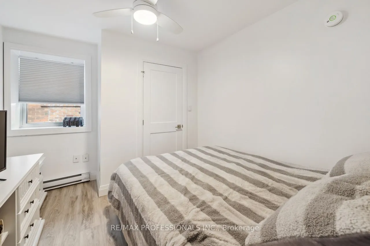 14 Manitoba Street, #4