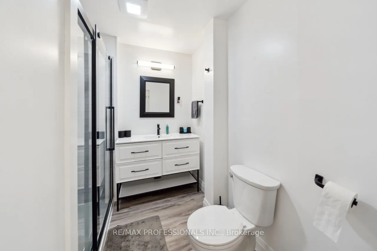 14 Manitoba Street, #4