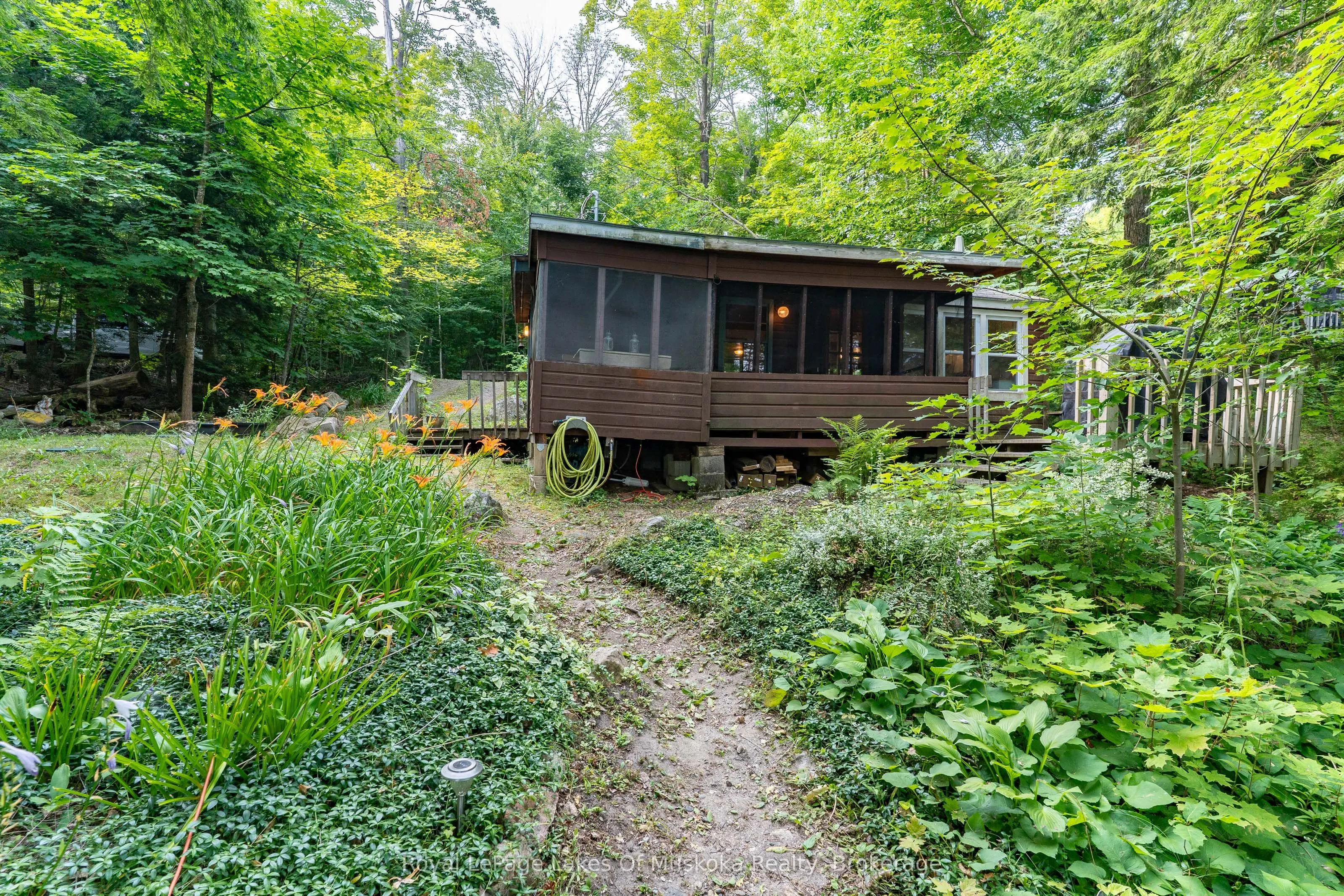 1072 Long Lake Road
