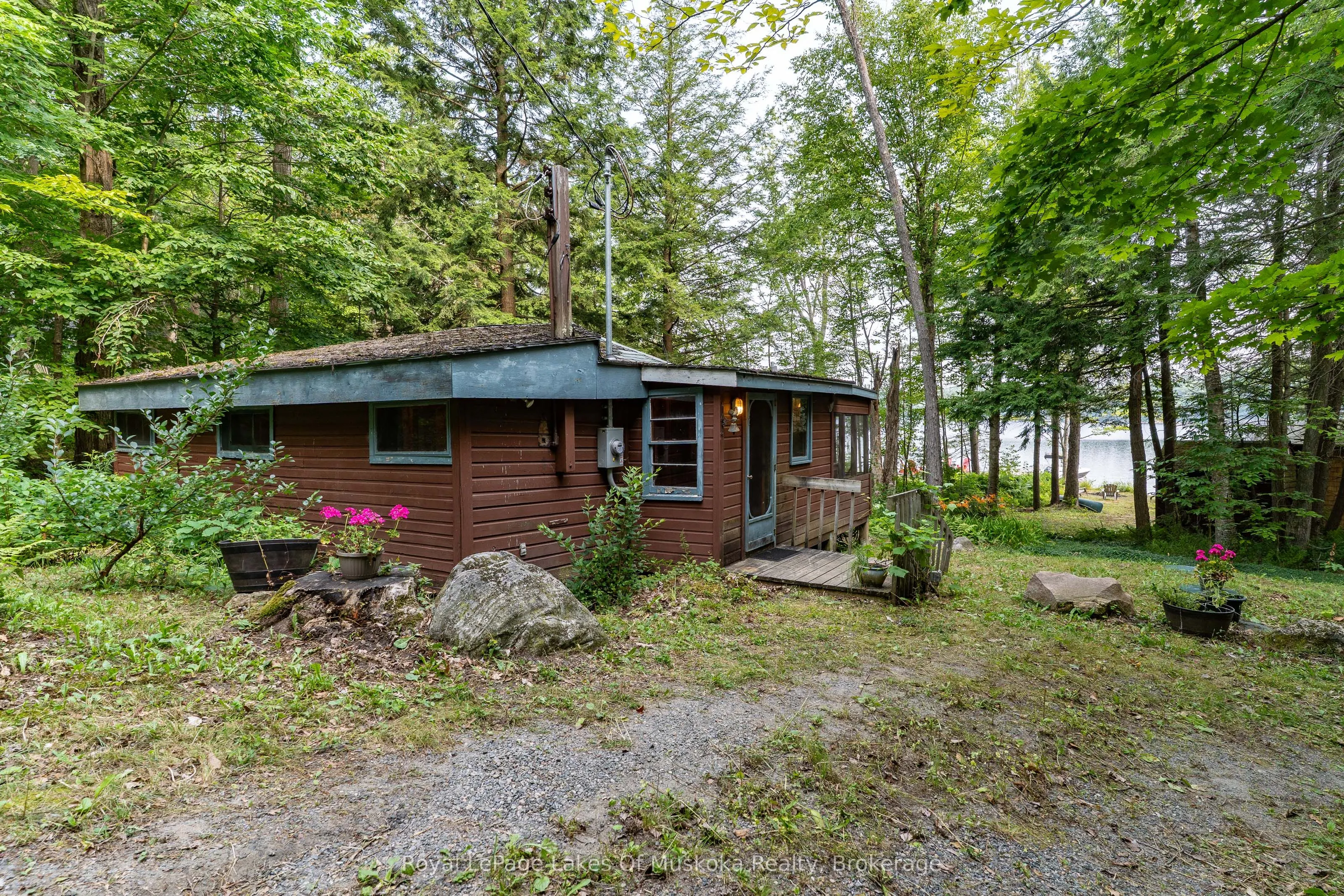 1072 Long Lake Road