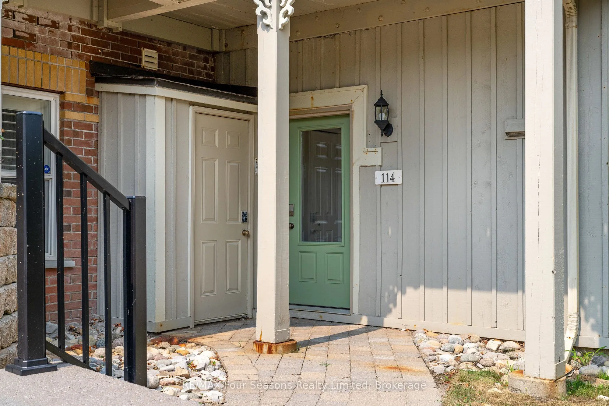 184 Snowbridge Way, #114