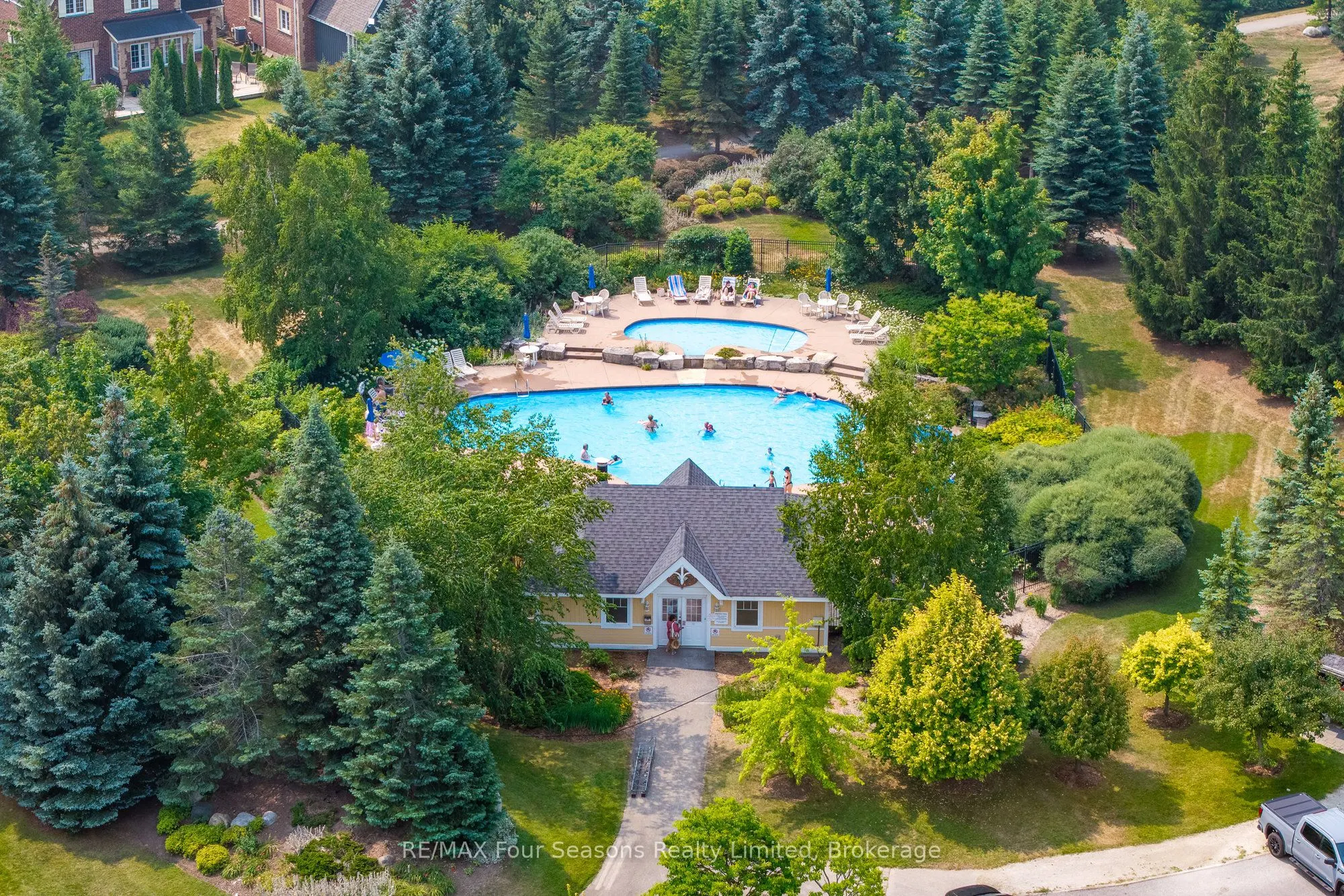 184 Snowbridge Way, #114