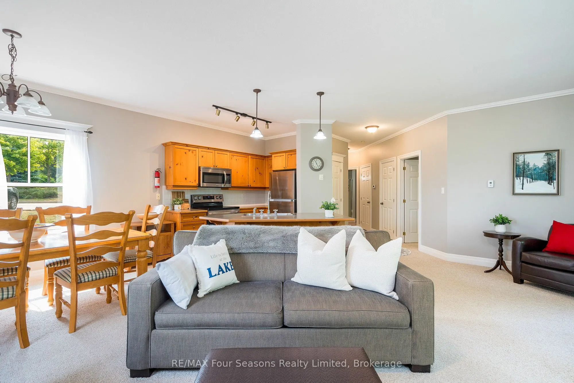 184 Snowbridge Way, #114