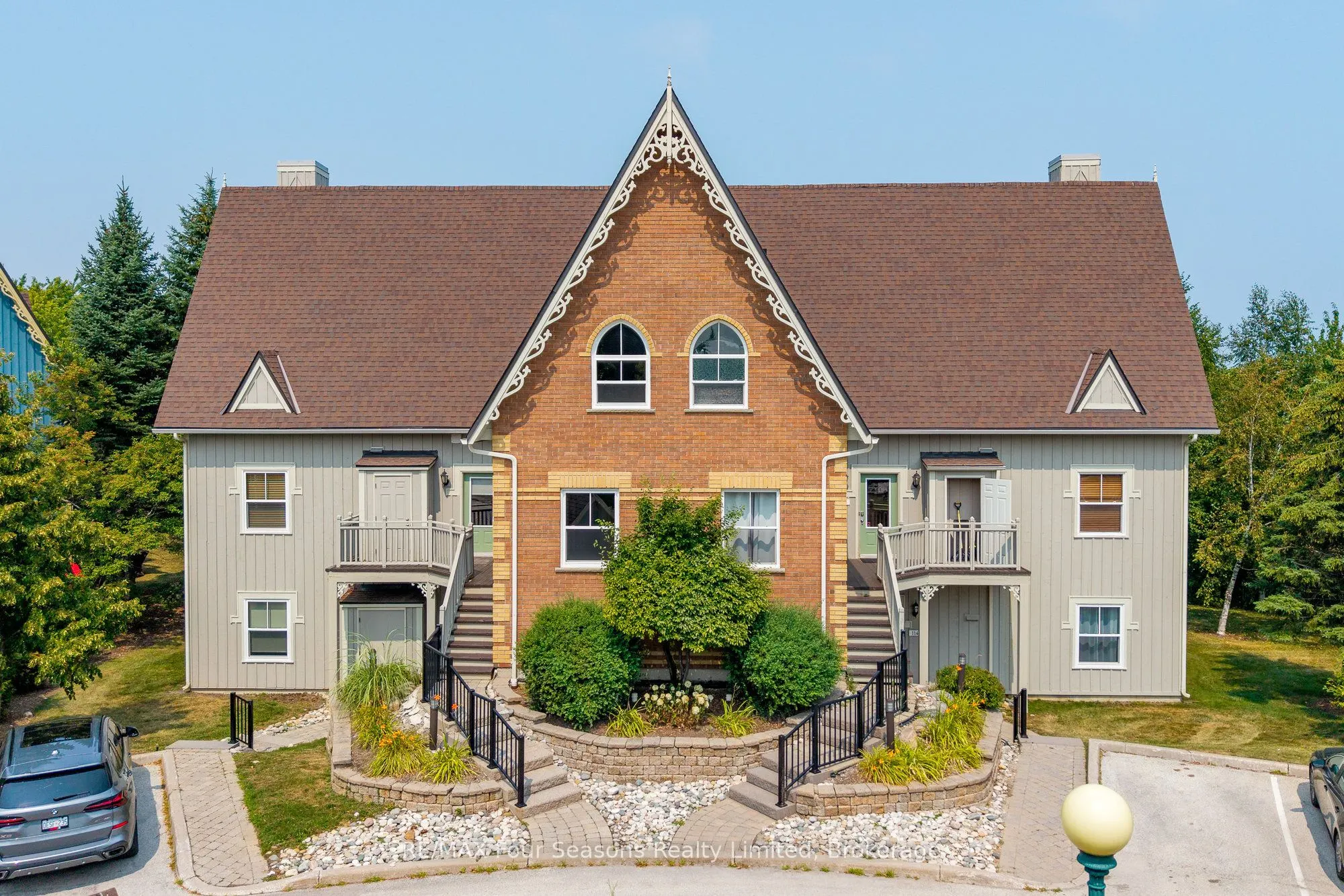 184 Snowbridge Way, #114