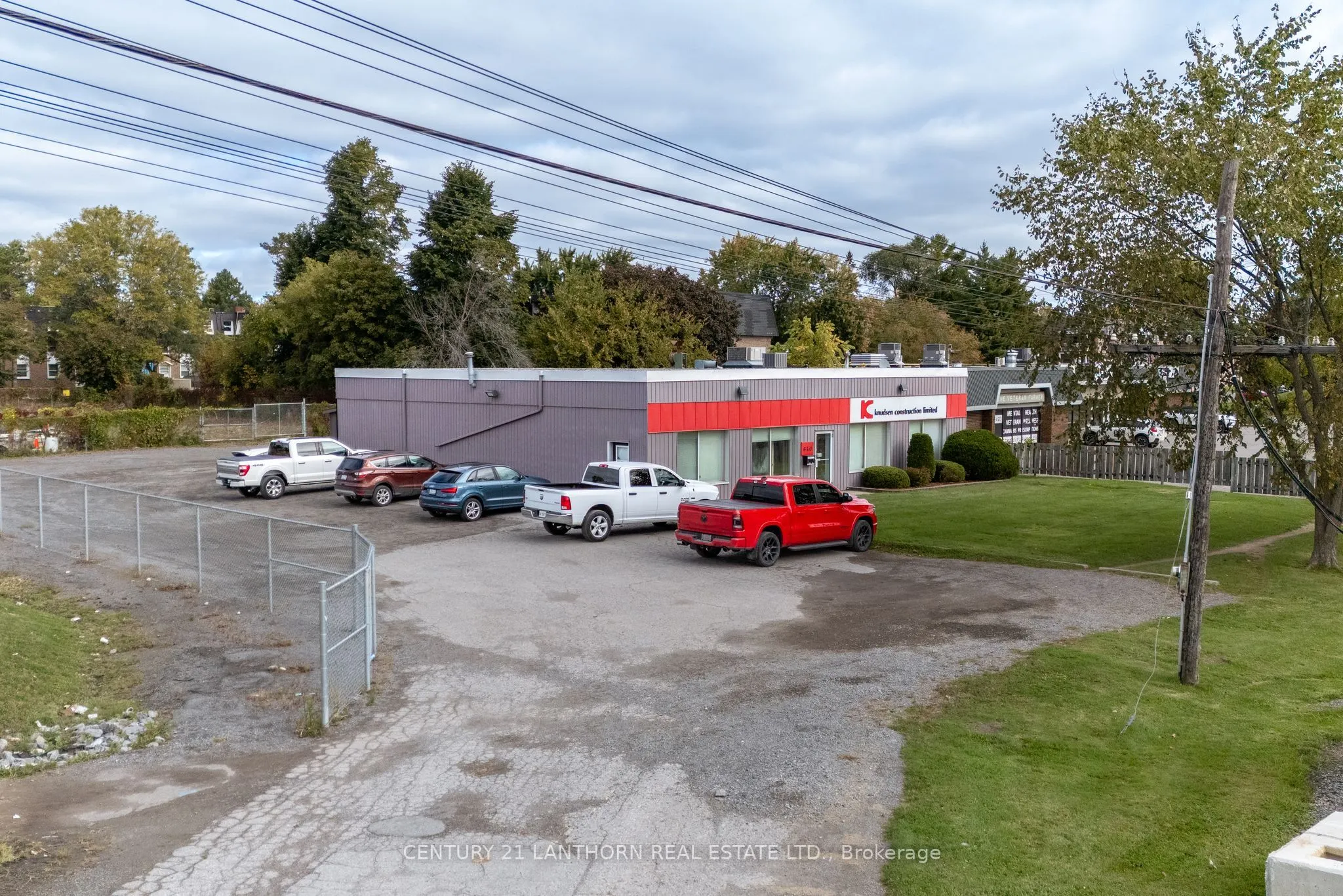 640 Dundas Street E