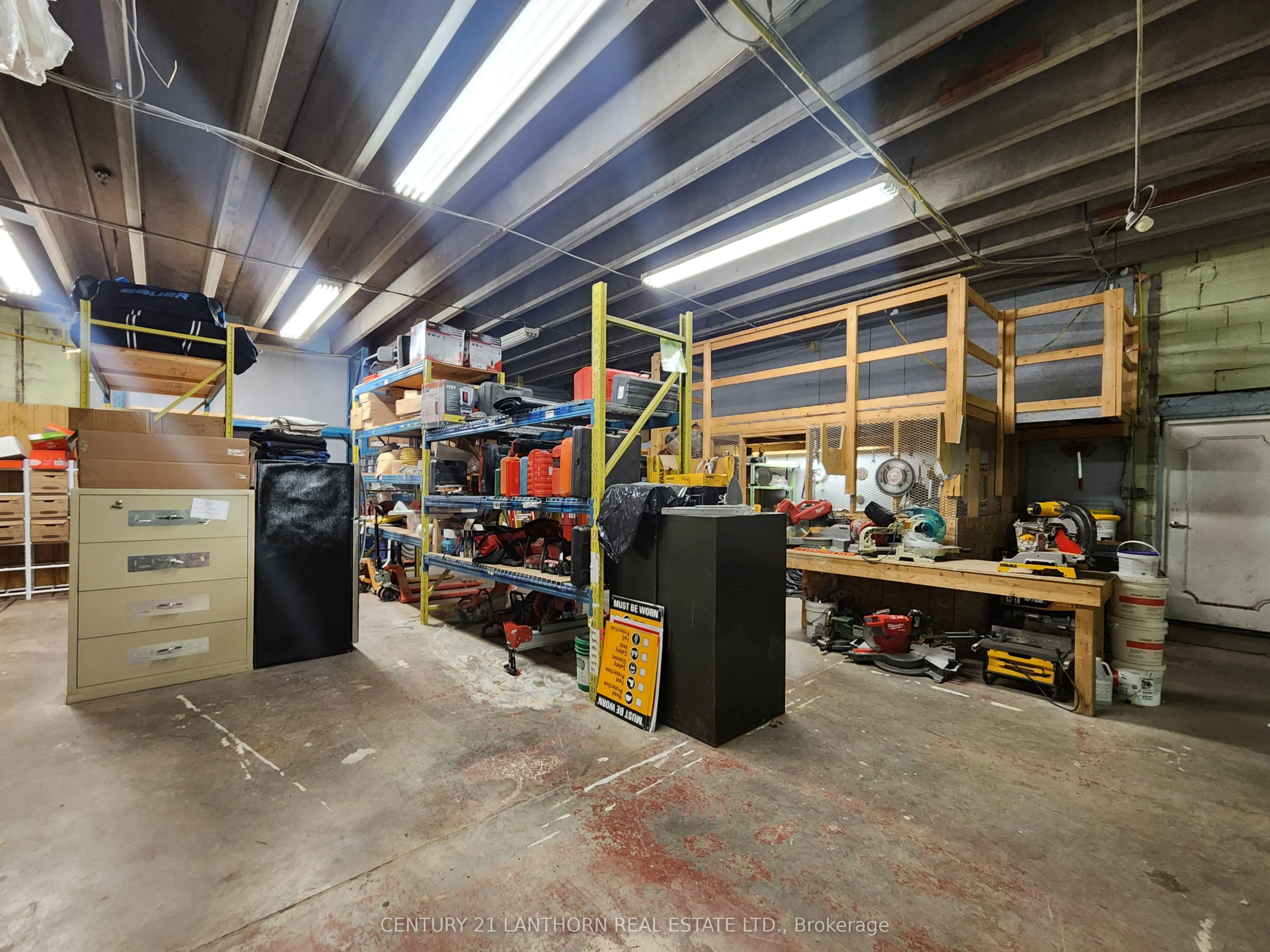 640 Dundas Street E