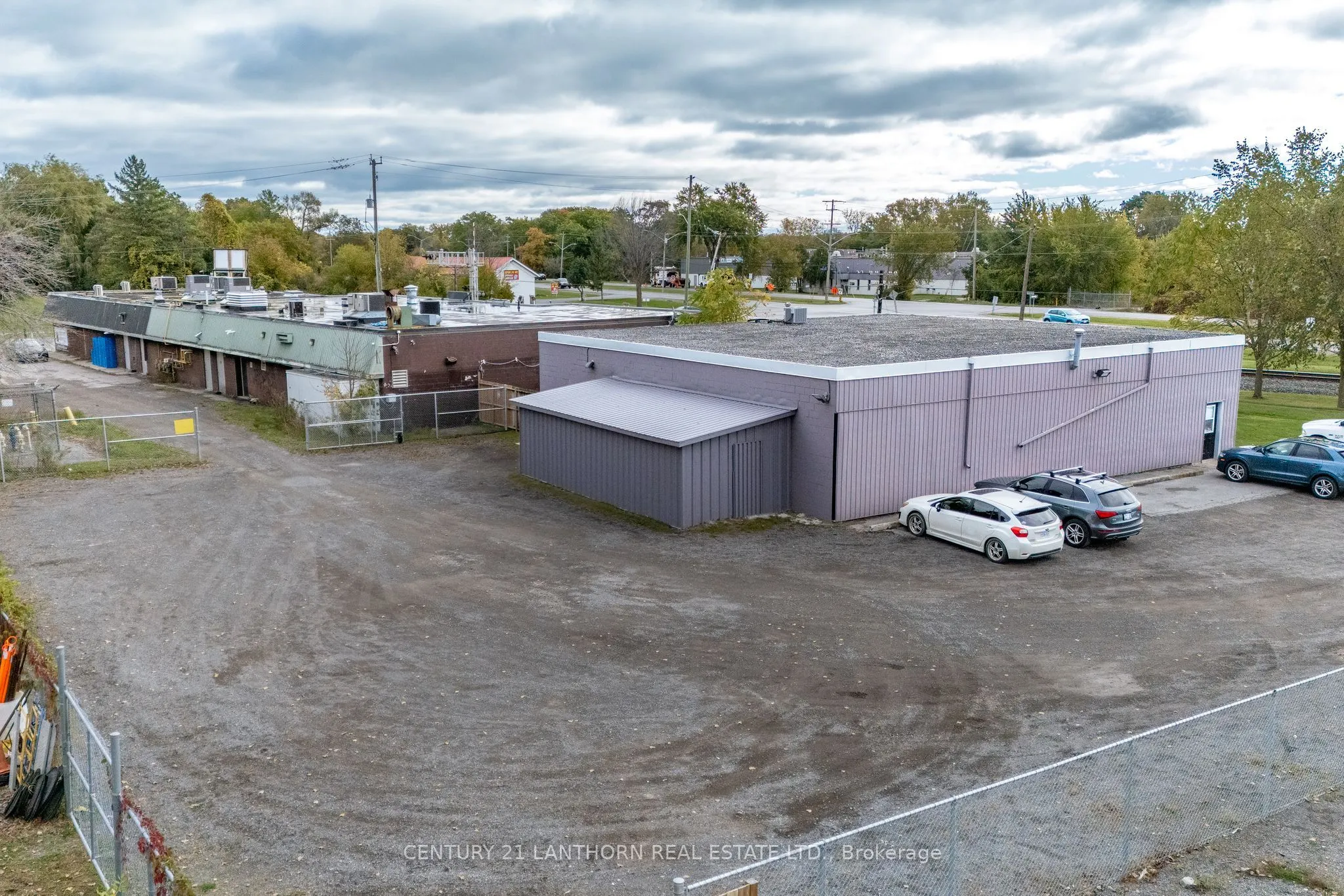 640 Dundas Street E