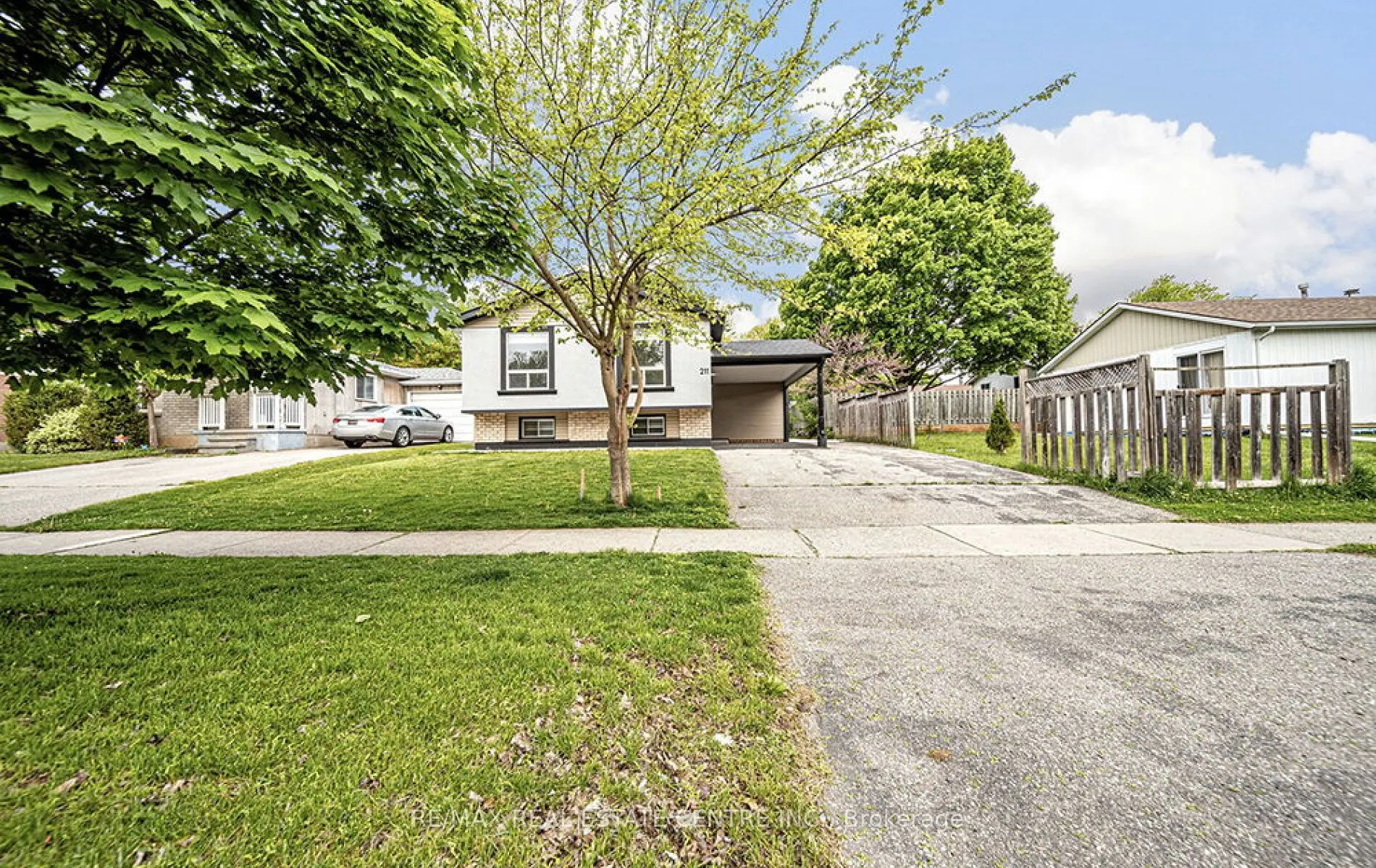 211 Dunsdon Street