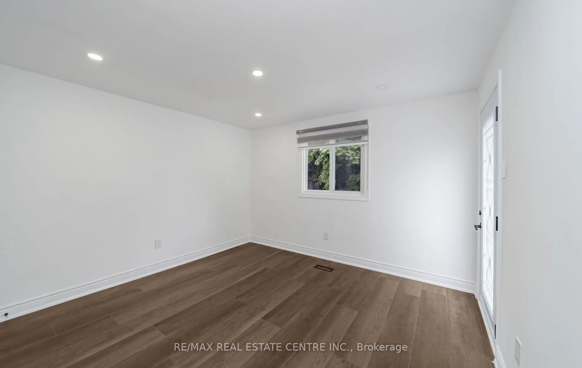 211 Dunsdon Street
