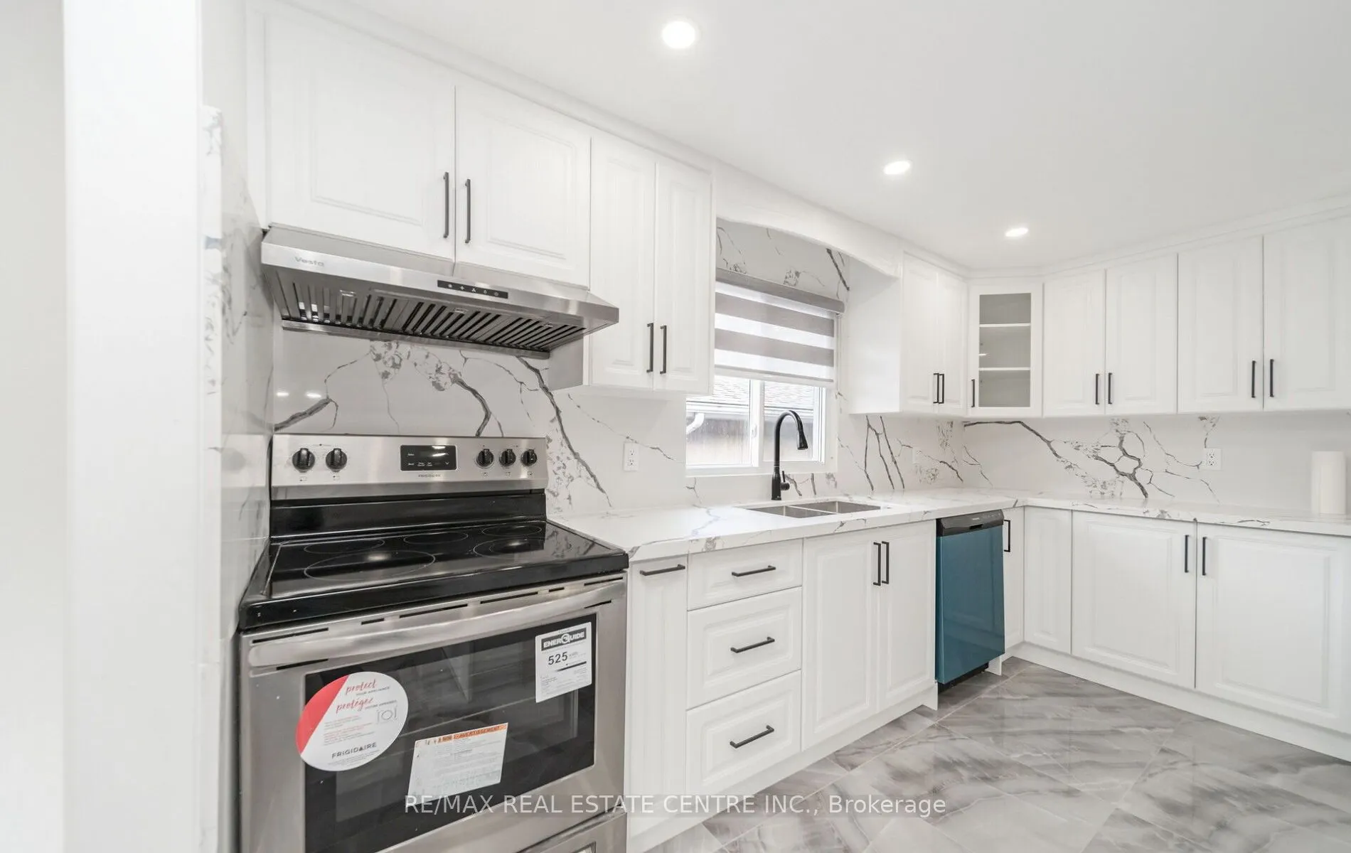 211 Dunsdon Street