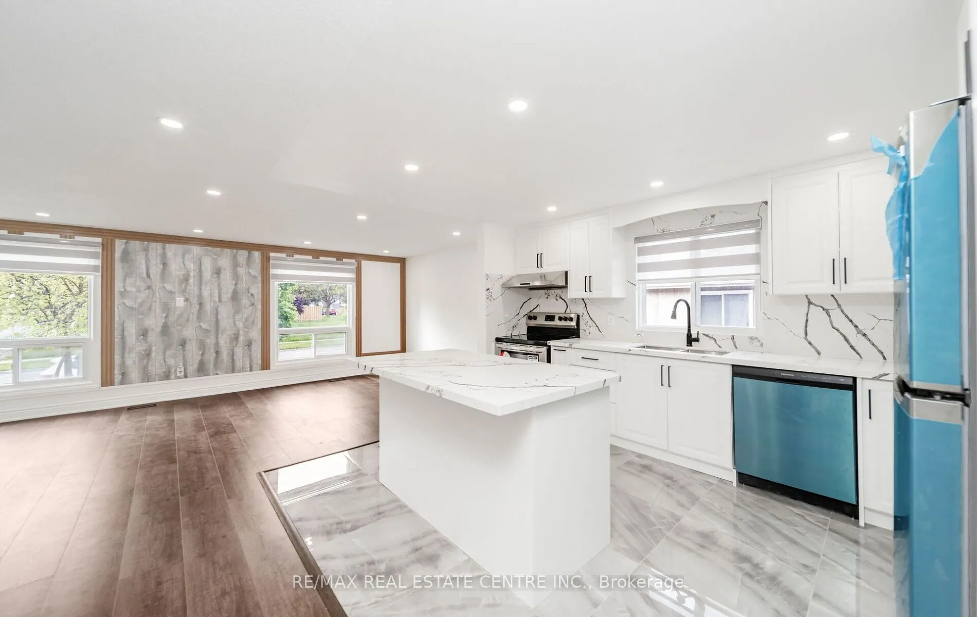 211 Dunsdon Street
