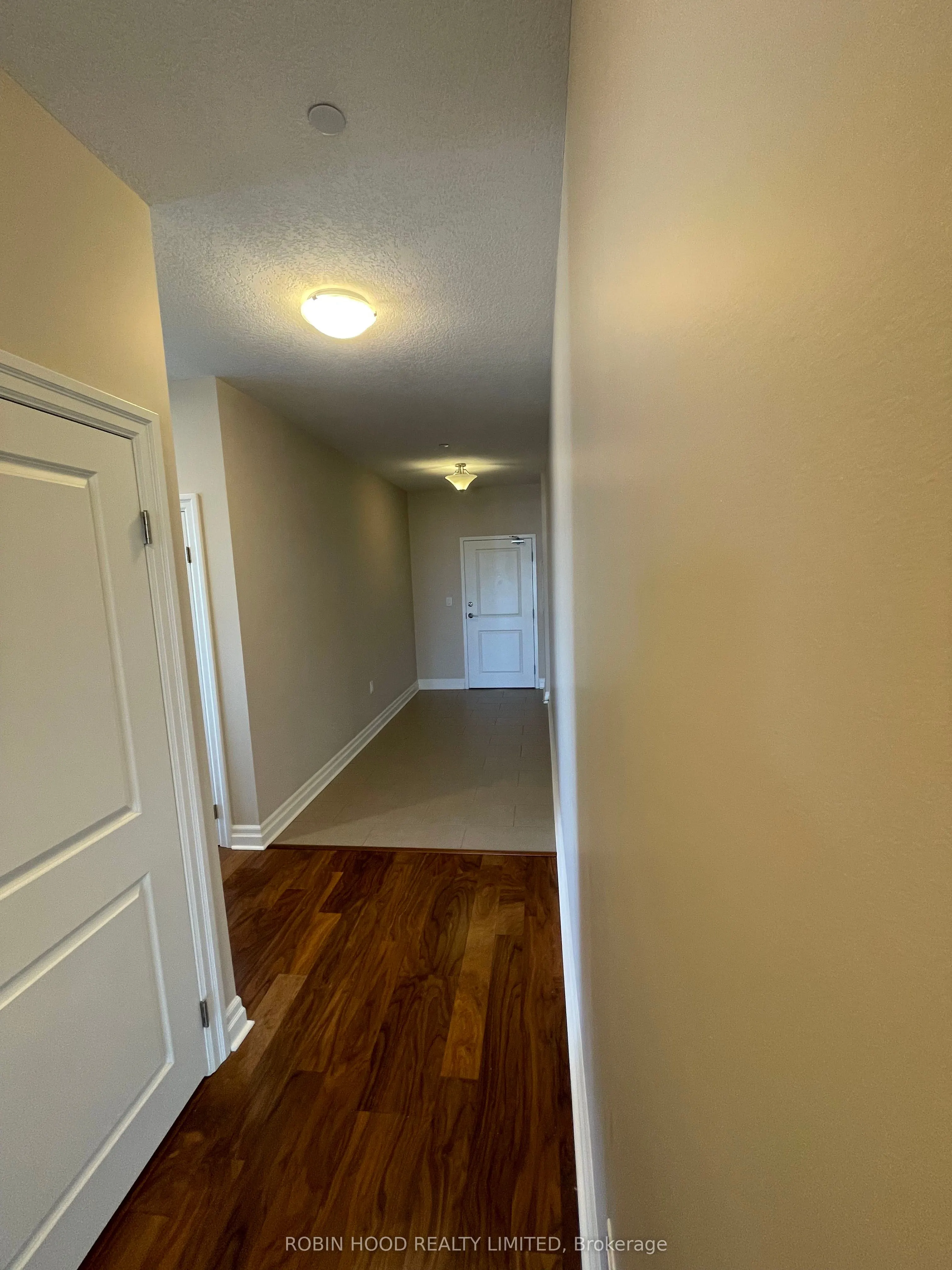 150 Wellington Street E, #612