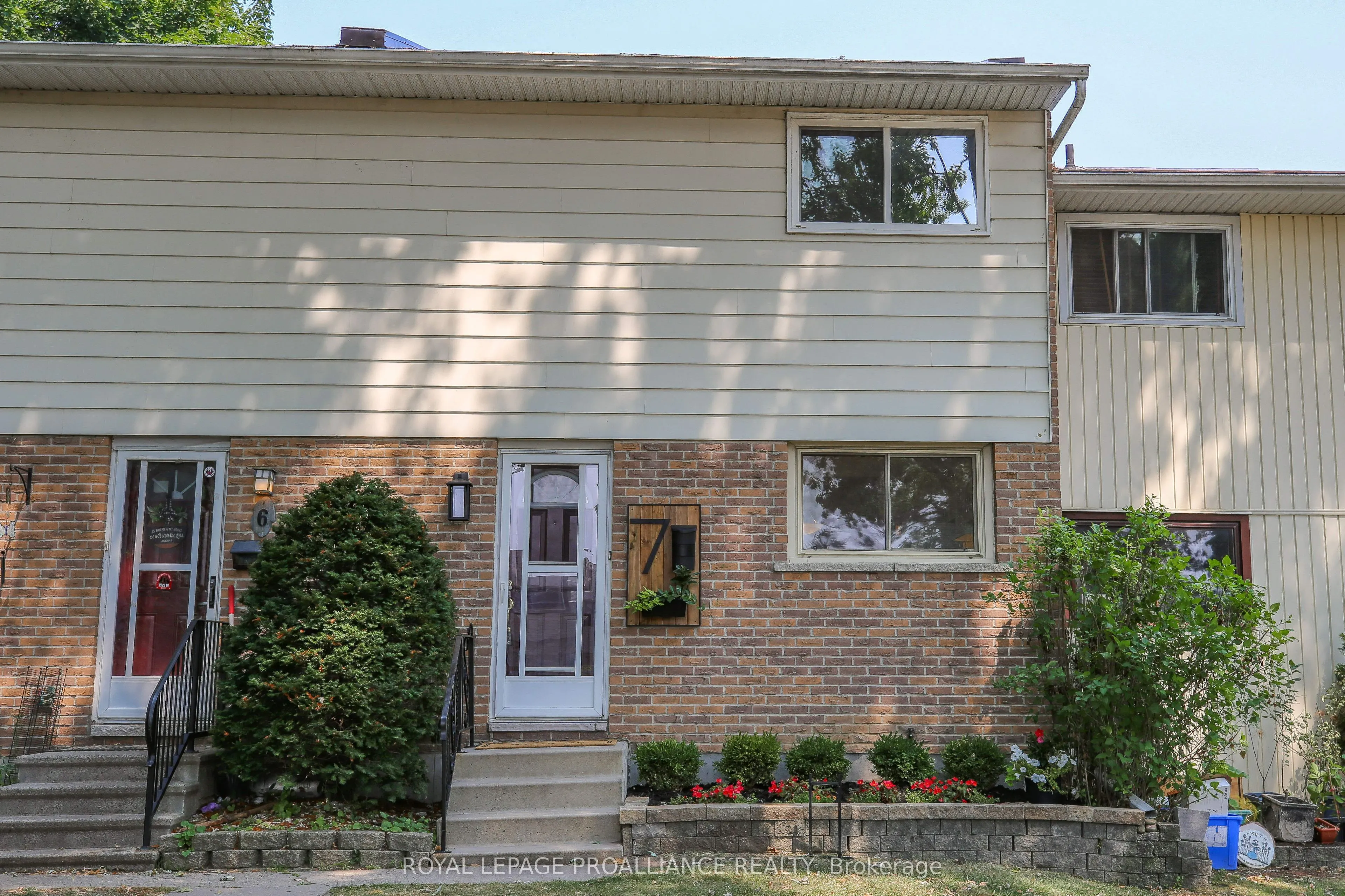 1271 Millwood Avenue, #7