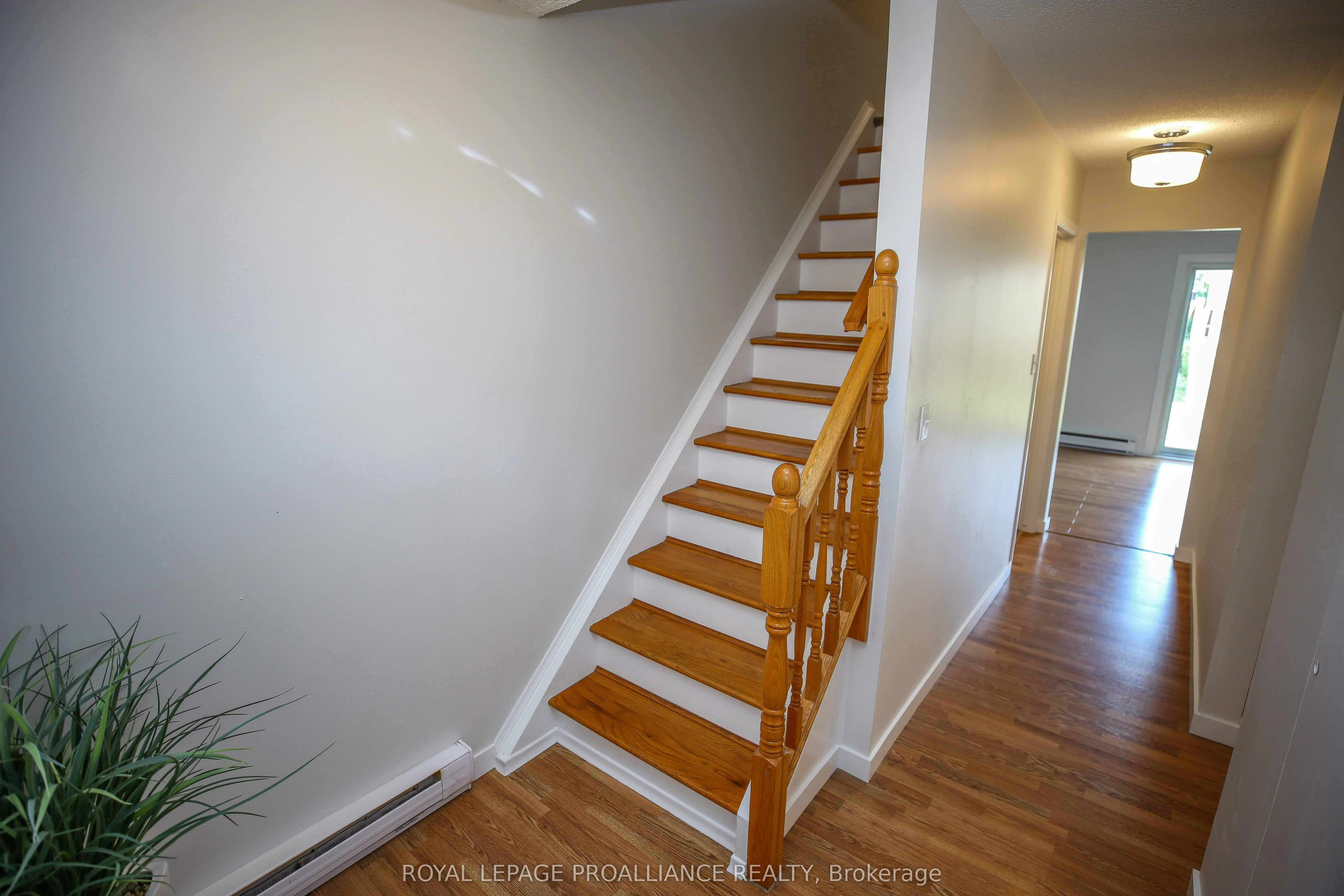 1271 Millwood Avenue, #7