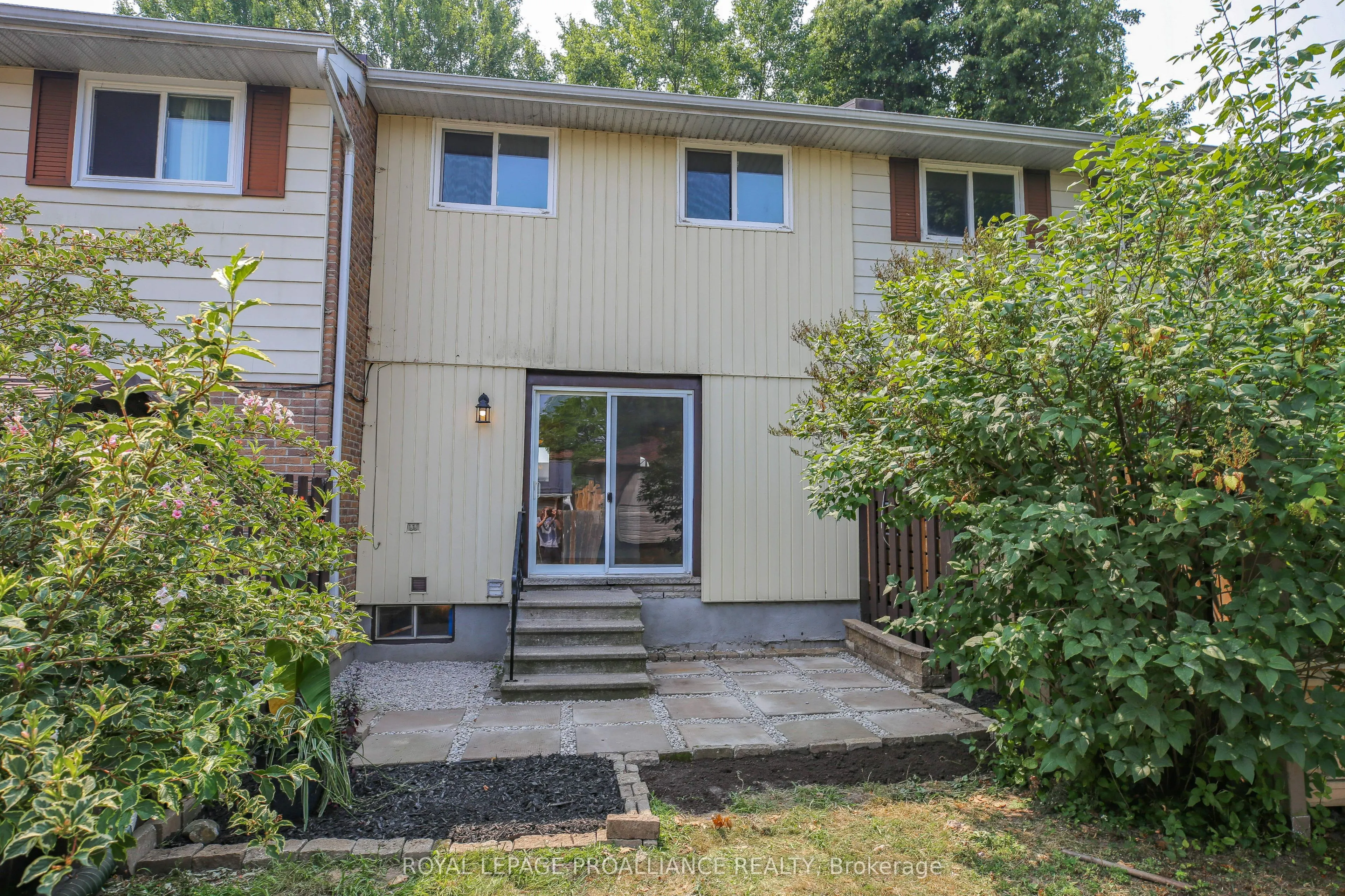 1271 Millwood Avenue, #7