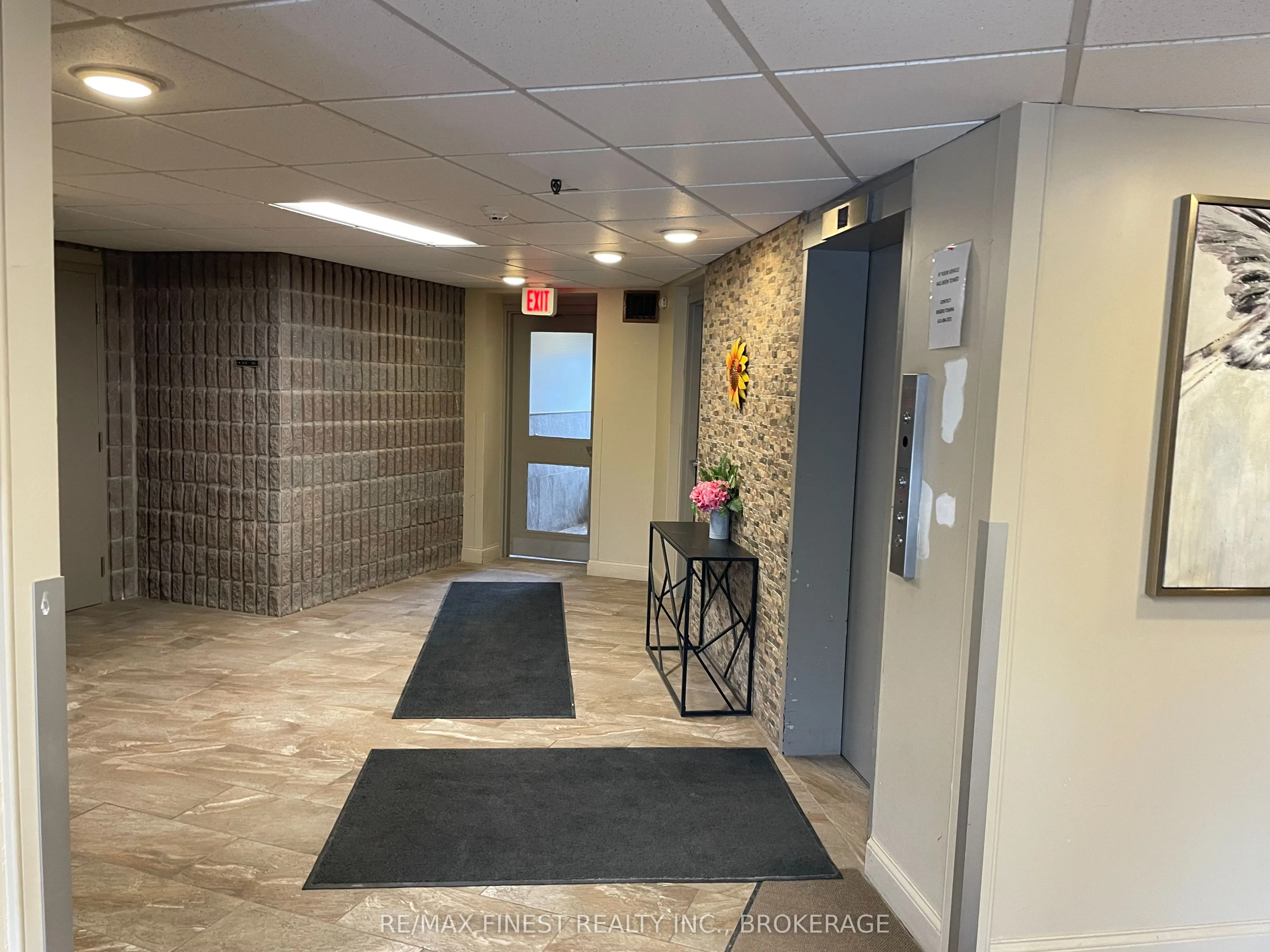 17 Eldon Hall Place, #204
