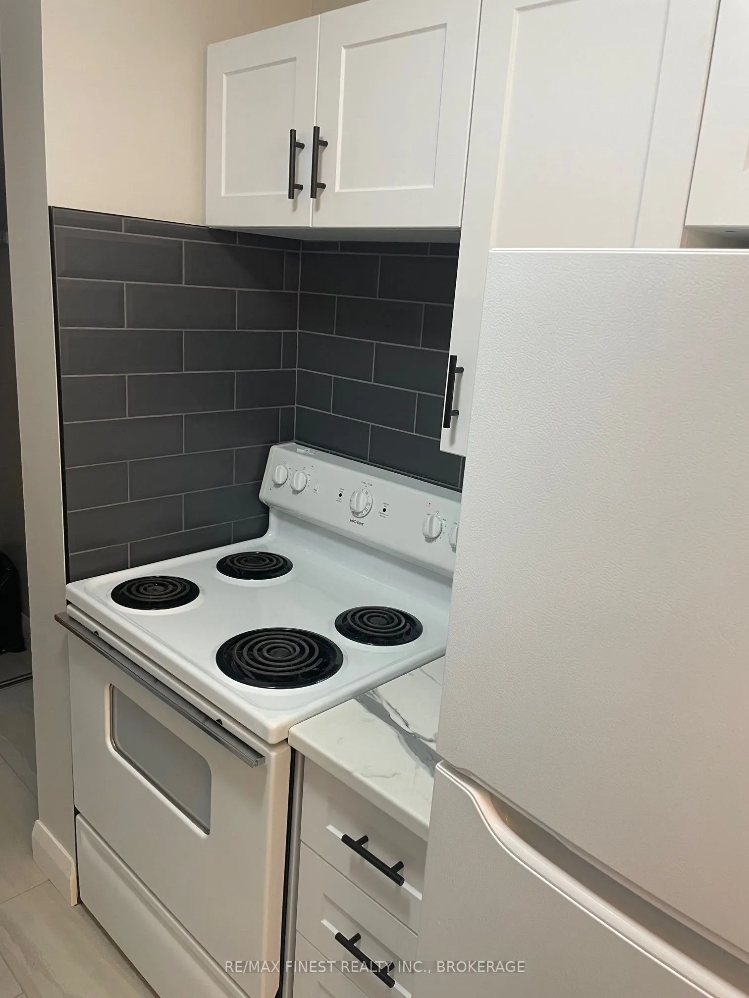 17 Eldon Hall Place, #204
