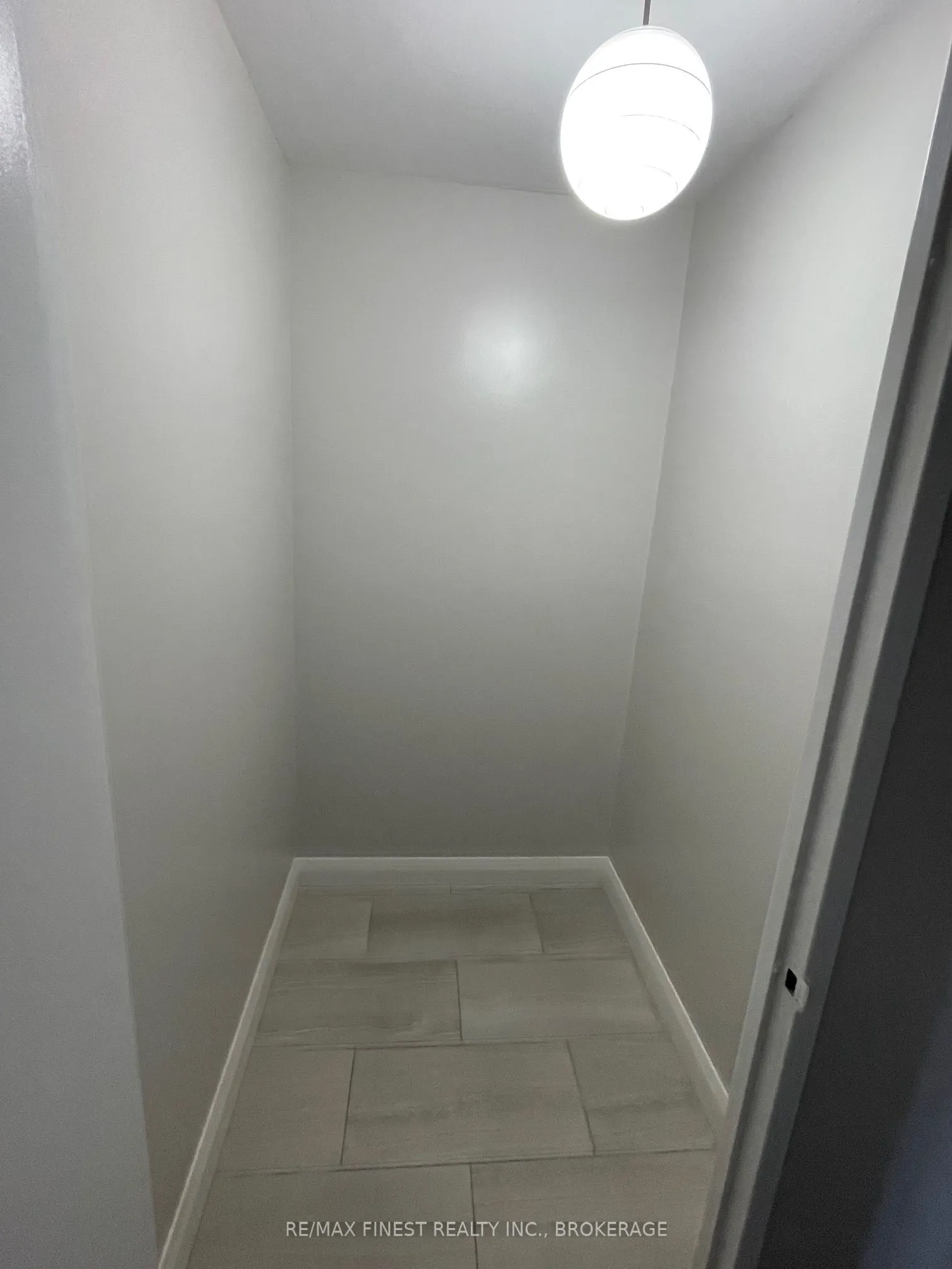 17 Eldon Hall Place, #204