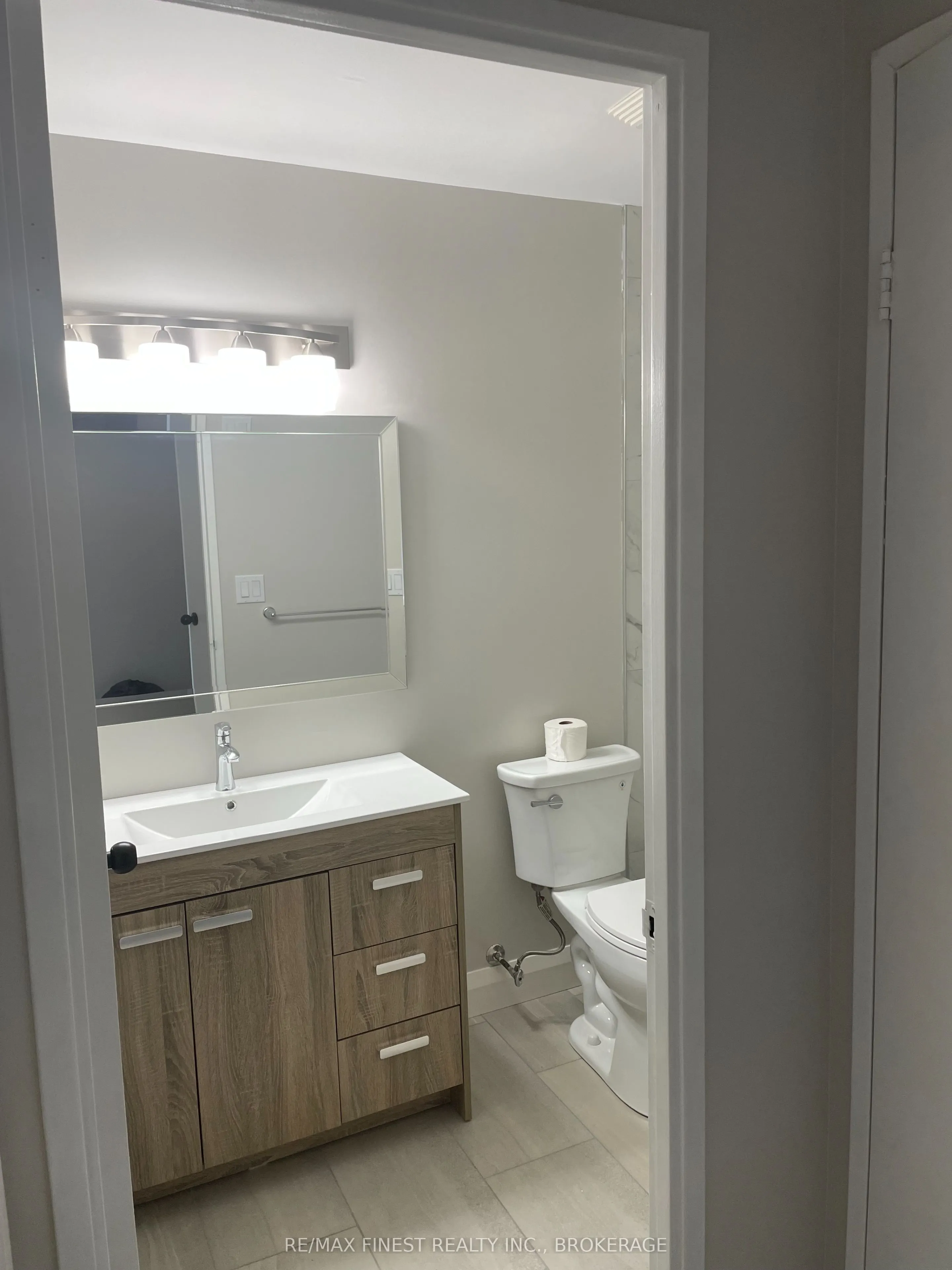 17 Eldon Hall Place, #204