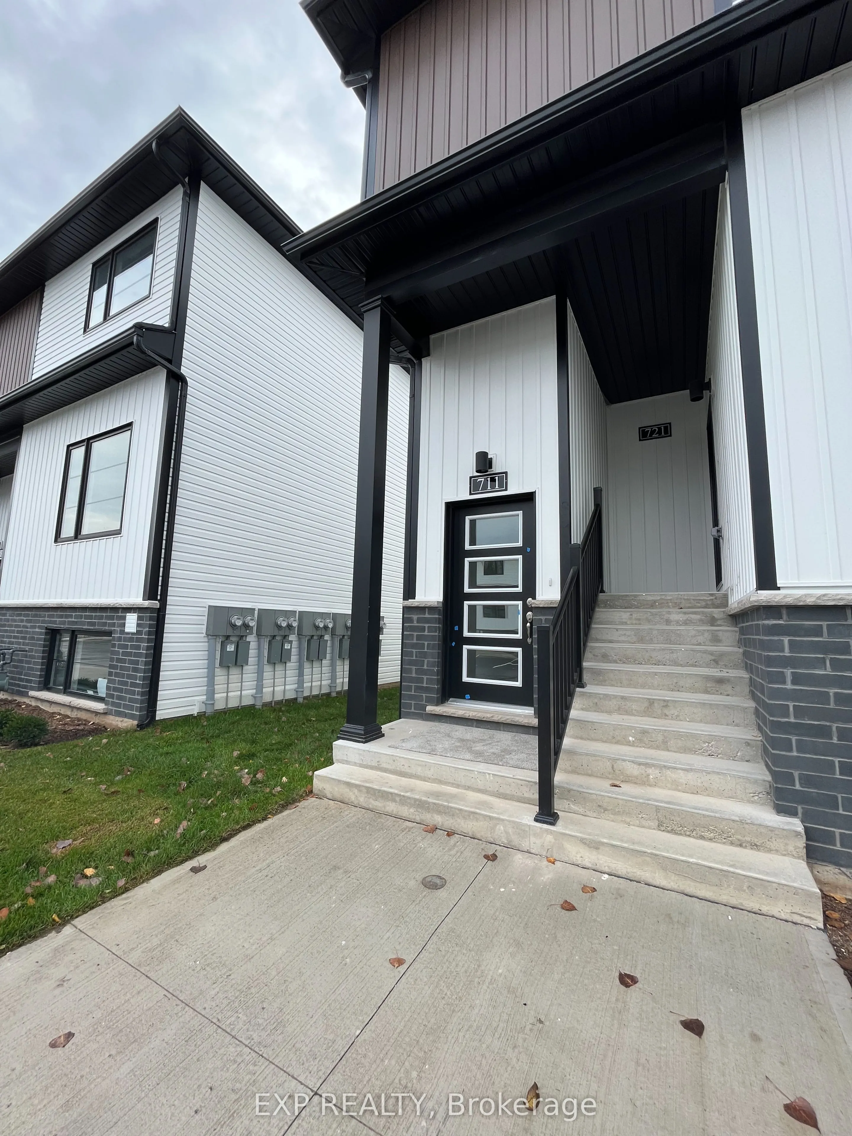 4263 Fourth Avenue, #711