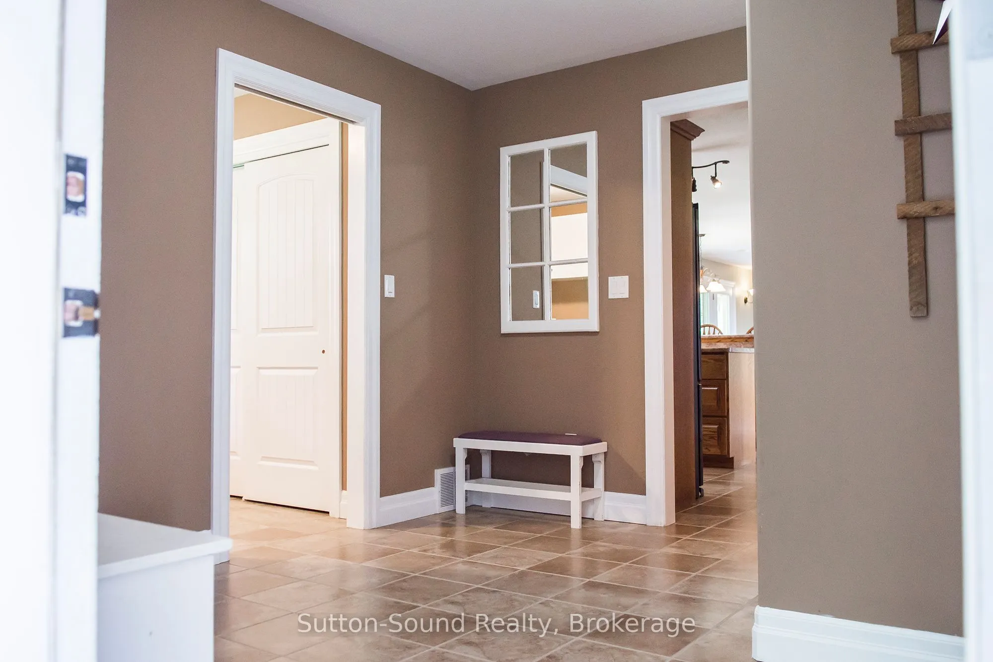 802677 Grey 40 Road