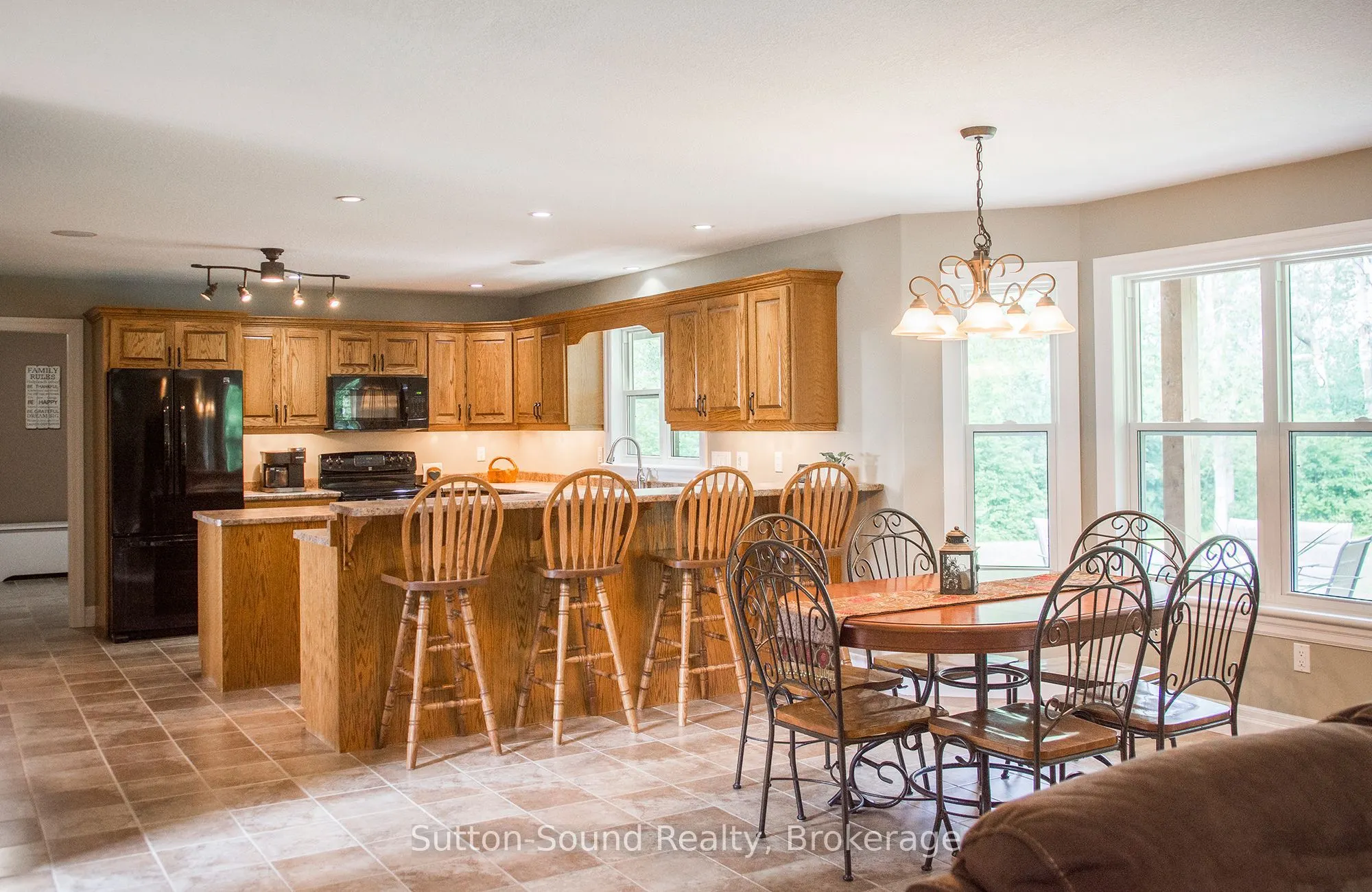 802677 Grey 40 Road