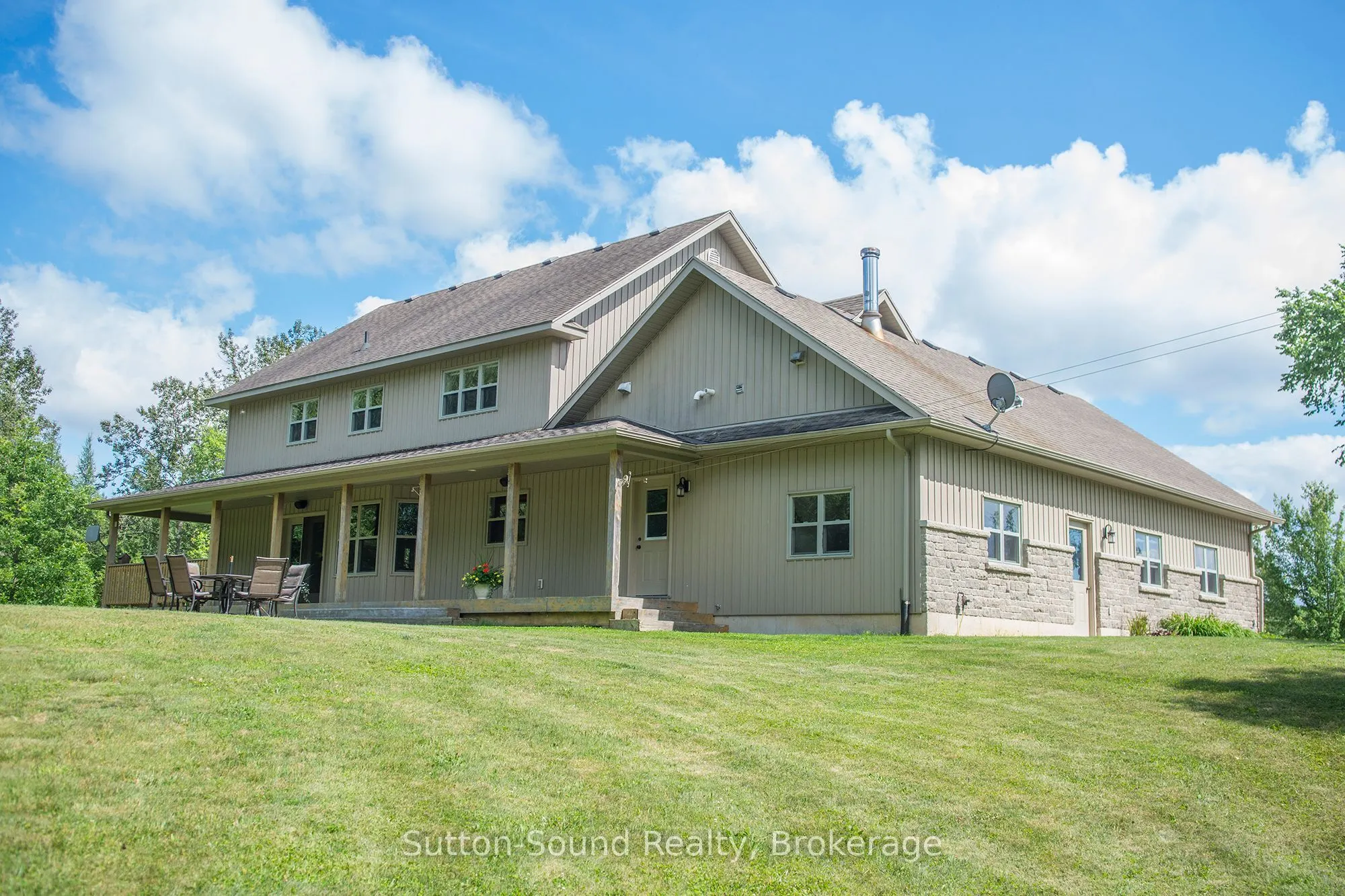 802677 Grey 40 Road