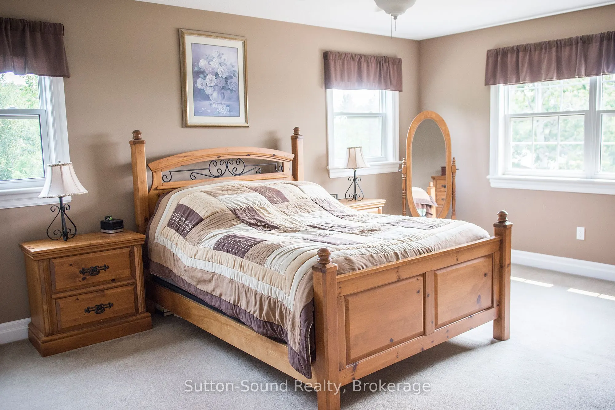 802677 Grey 40 Road