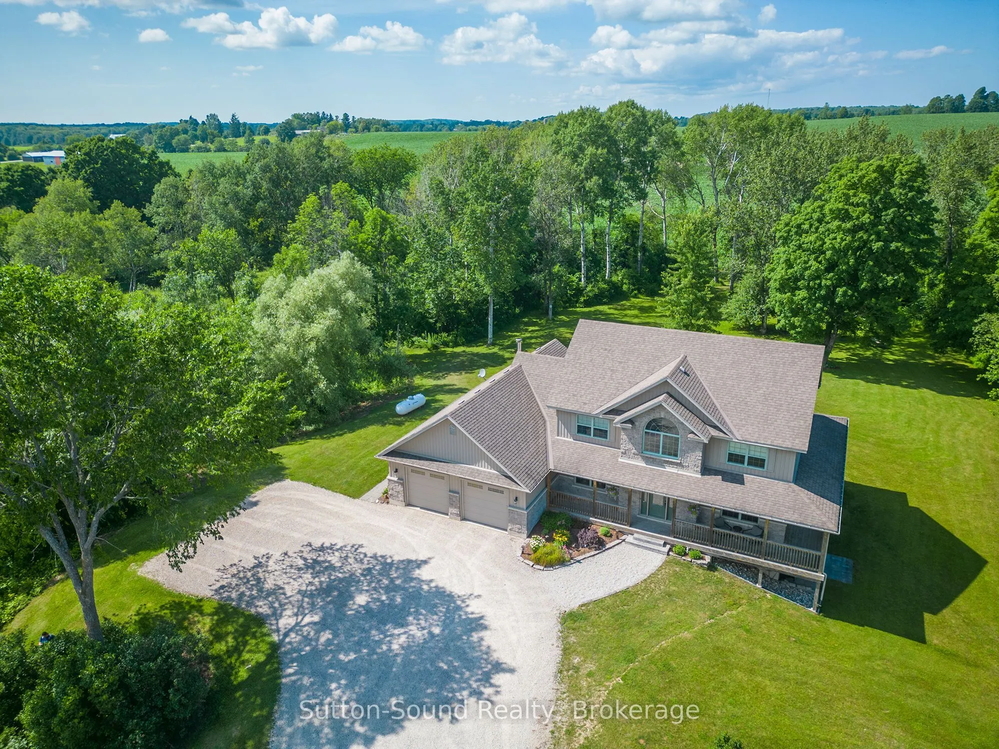 802677 Grey 40 Road