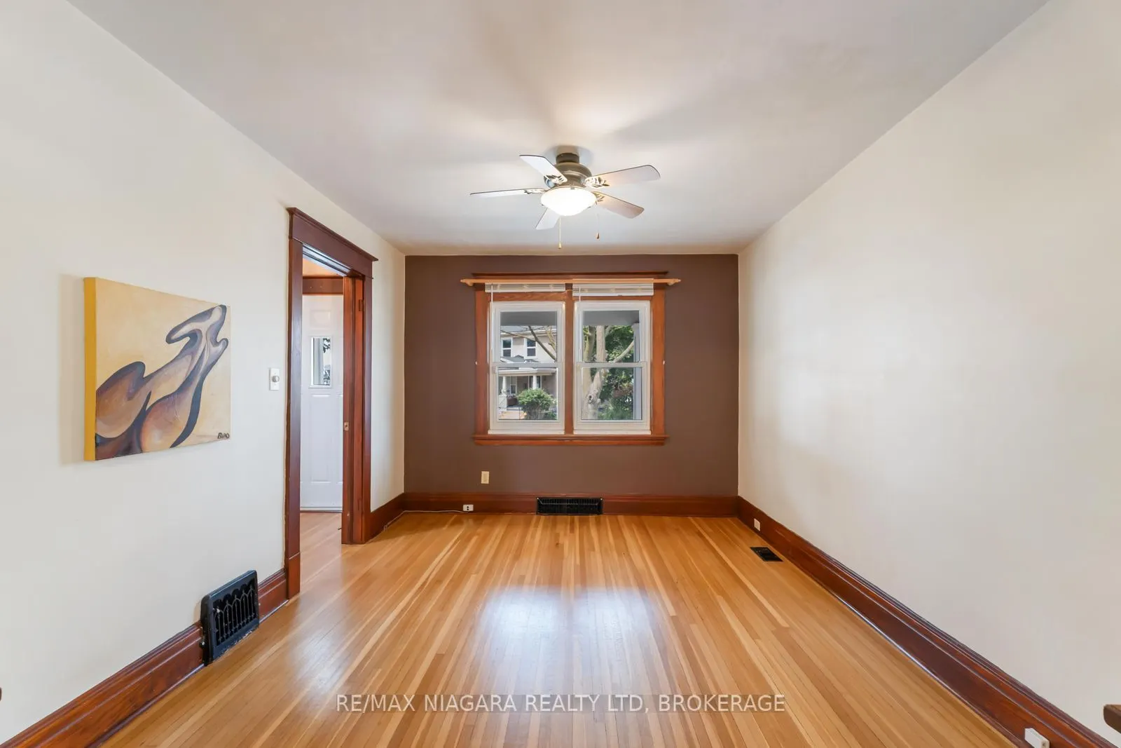 8 Russell Avenue