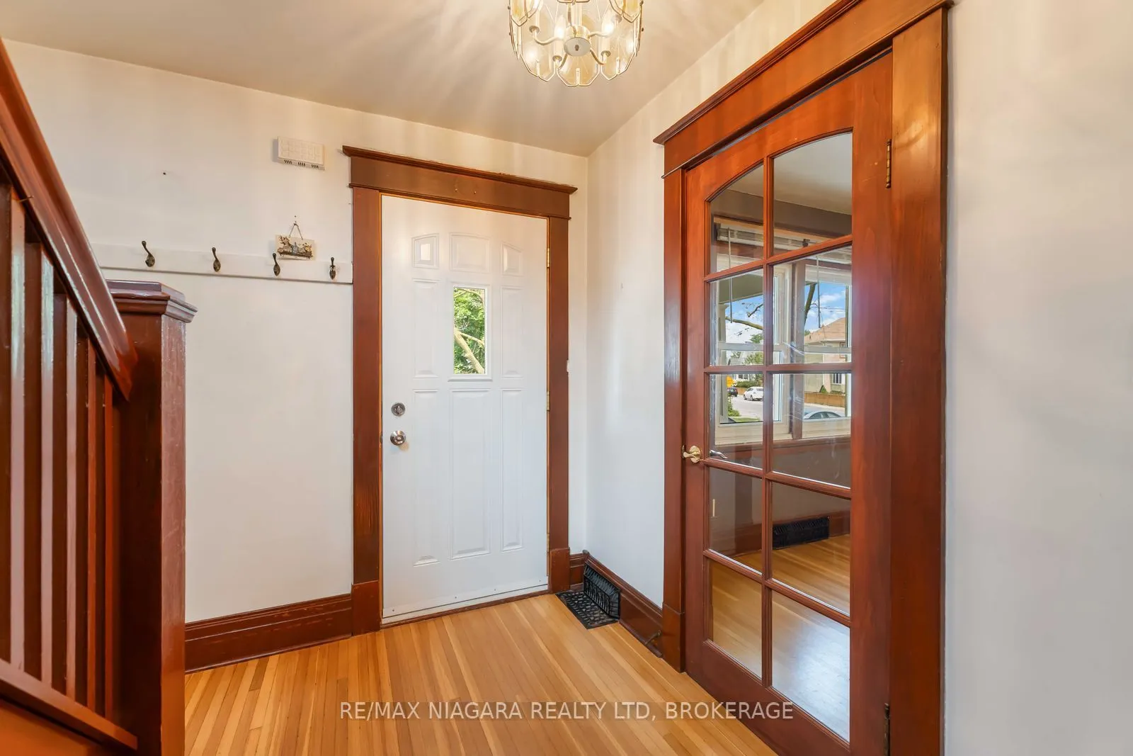 8 Russell Avenue