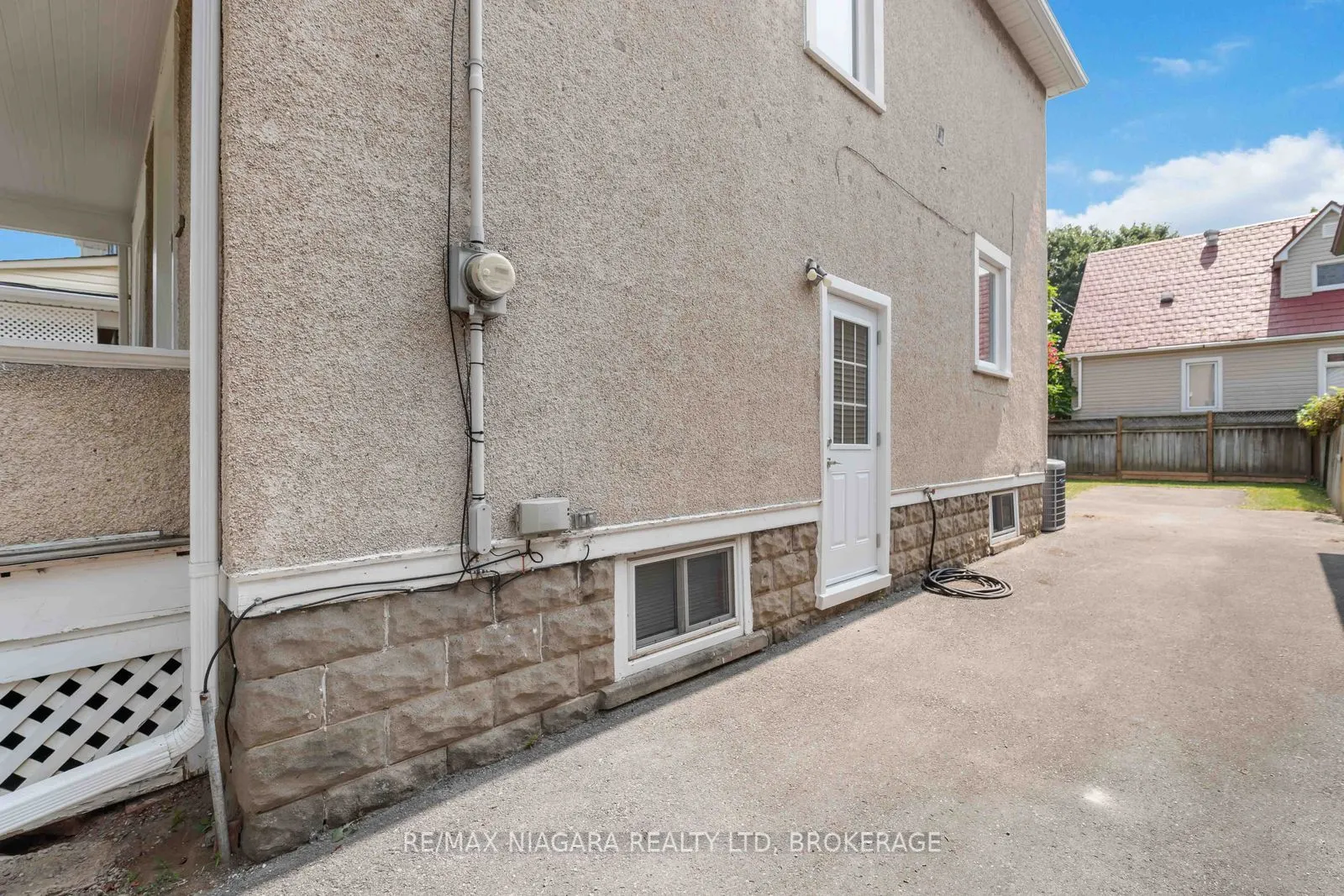 8 Russell Avenue