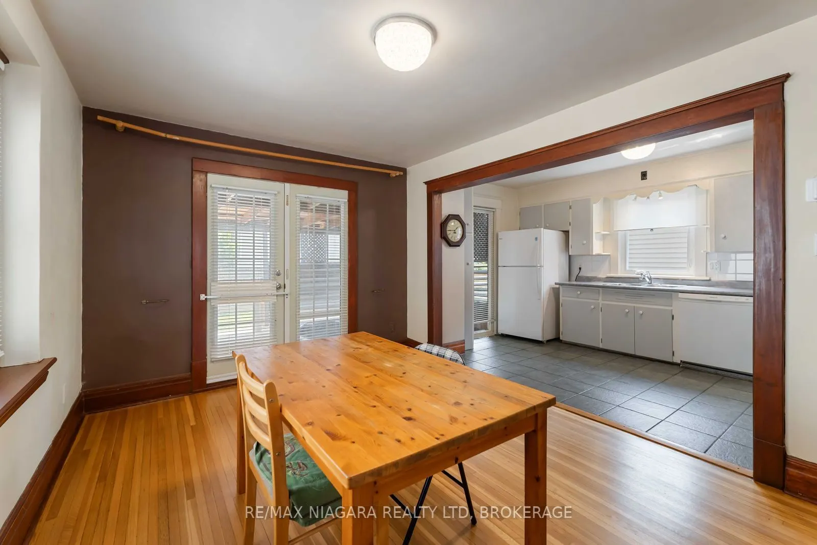 8 Russell Avenue
