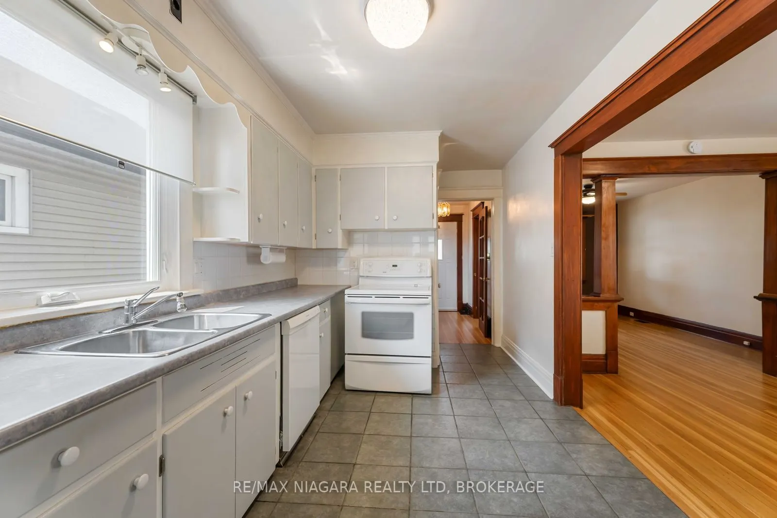 8 Russell Avenue