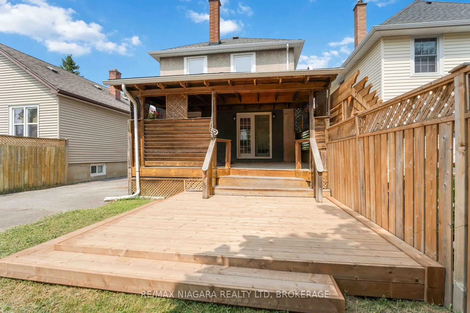 8 Russell Avenue