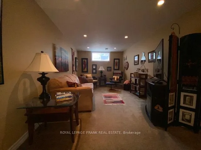 15A GROSS Street