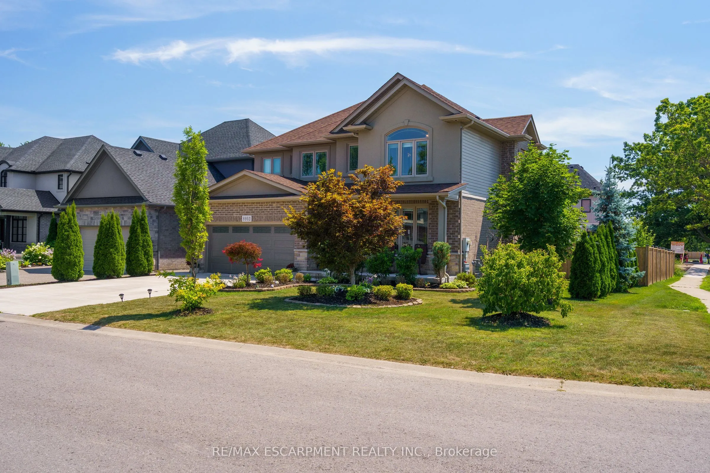 8952 BLACK FOREST Crescent
