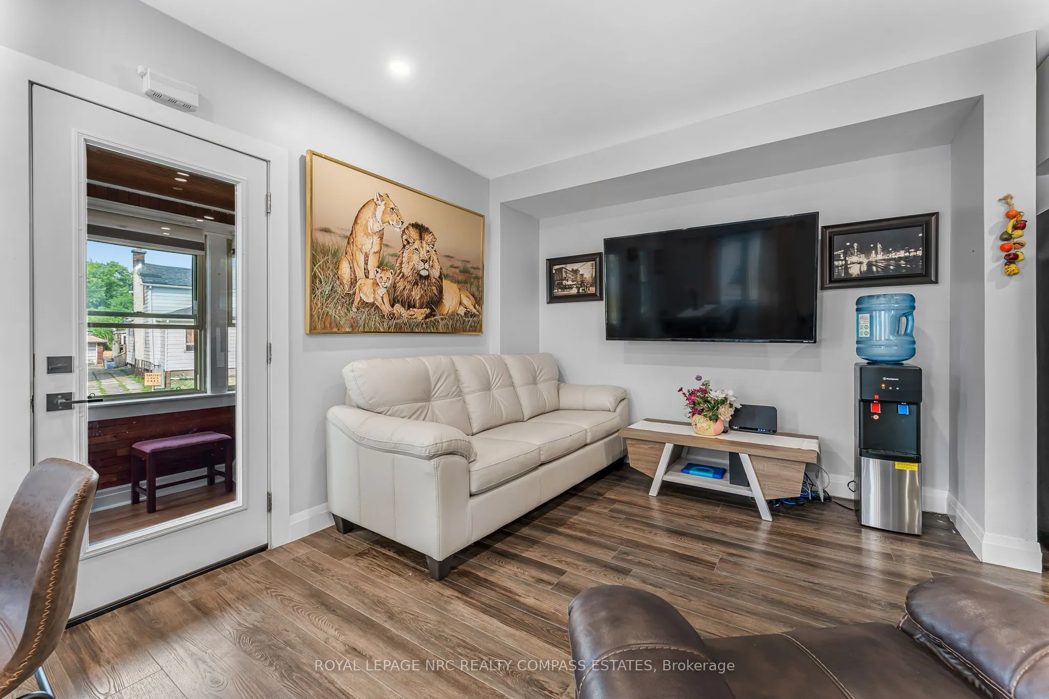 4 Manning Street