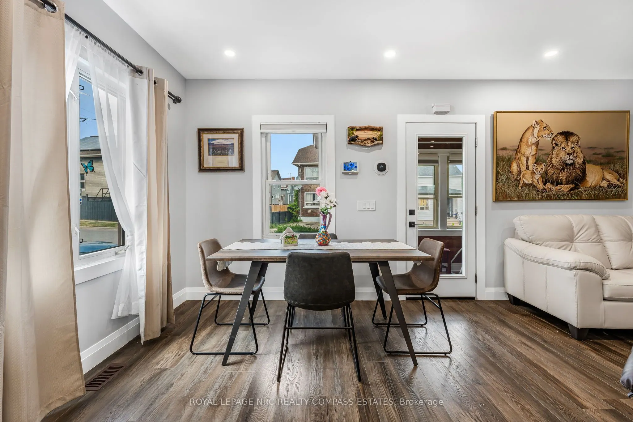 4 Manning Street