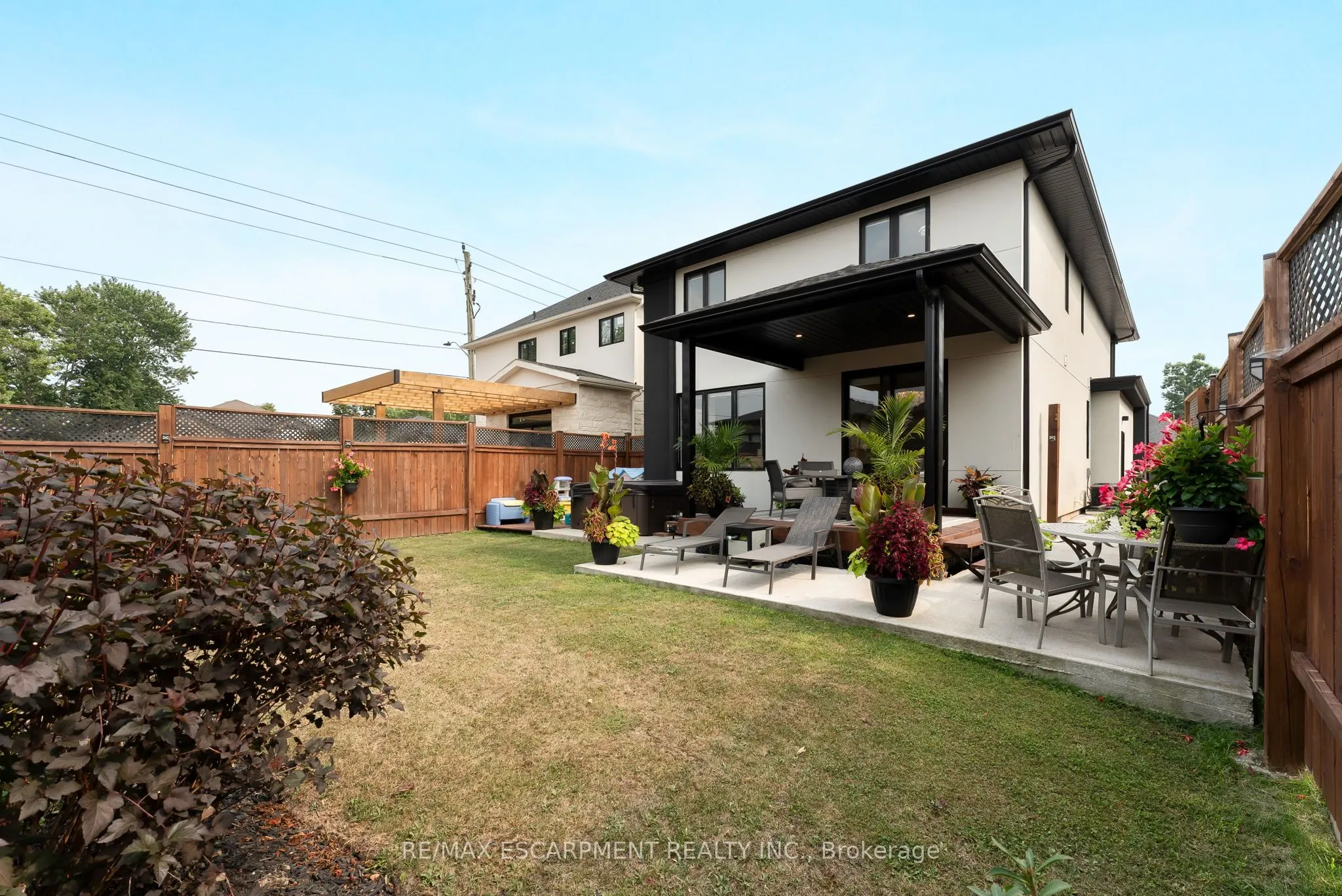 14 Willowbrook Drive