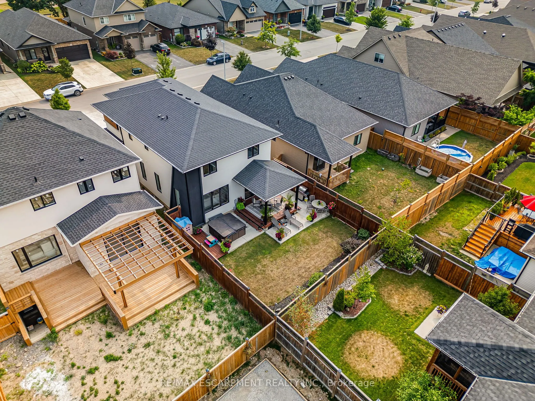 14 Willowbrook Drive